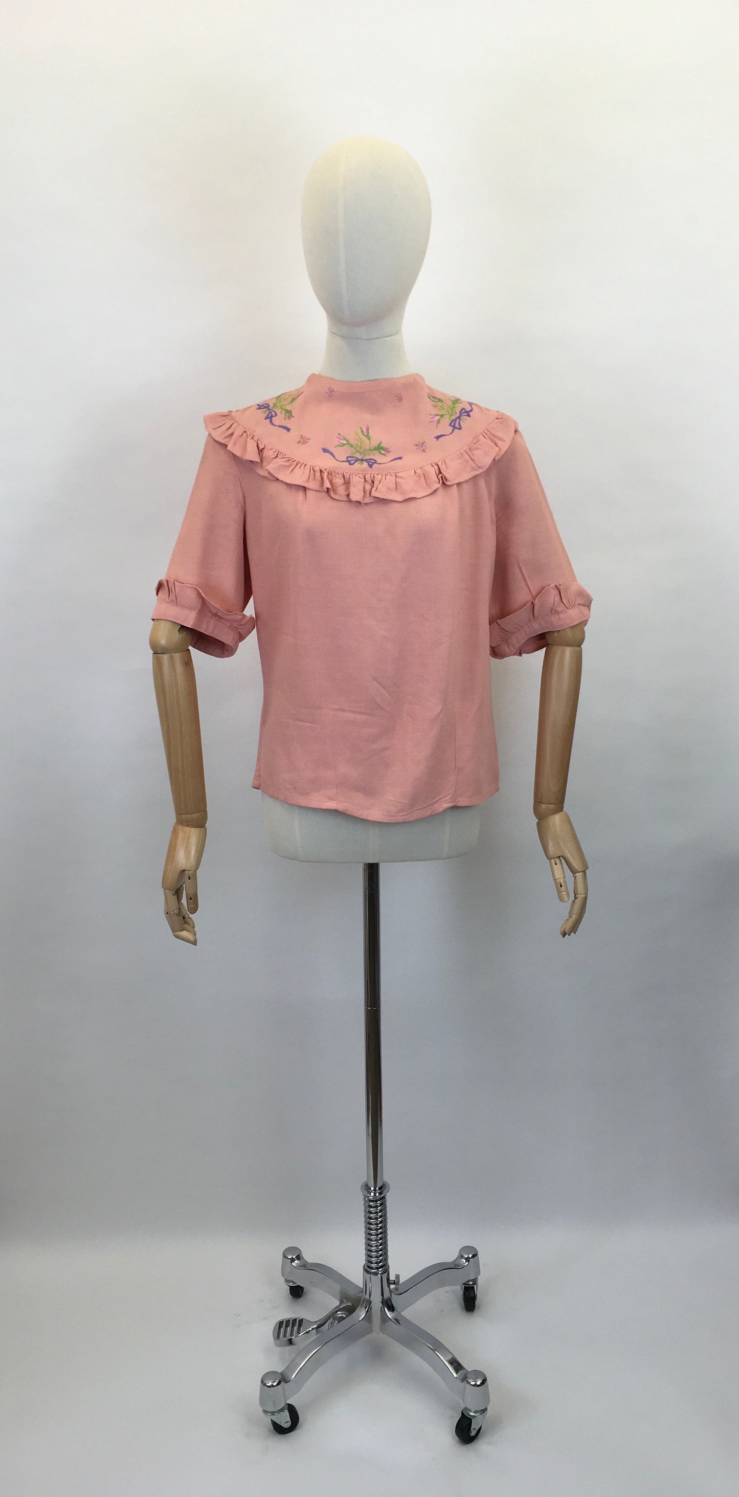 Original 1940s Linen Blouse - In A Beautiful Rose Pink with Floral Embroidery and Pleated Edge