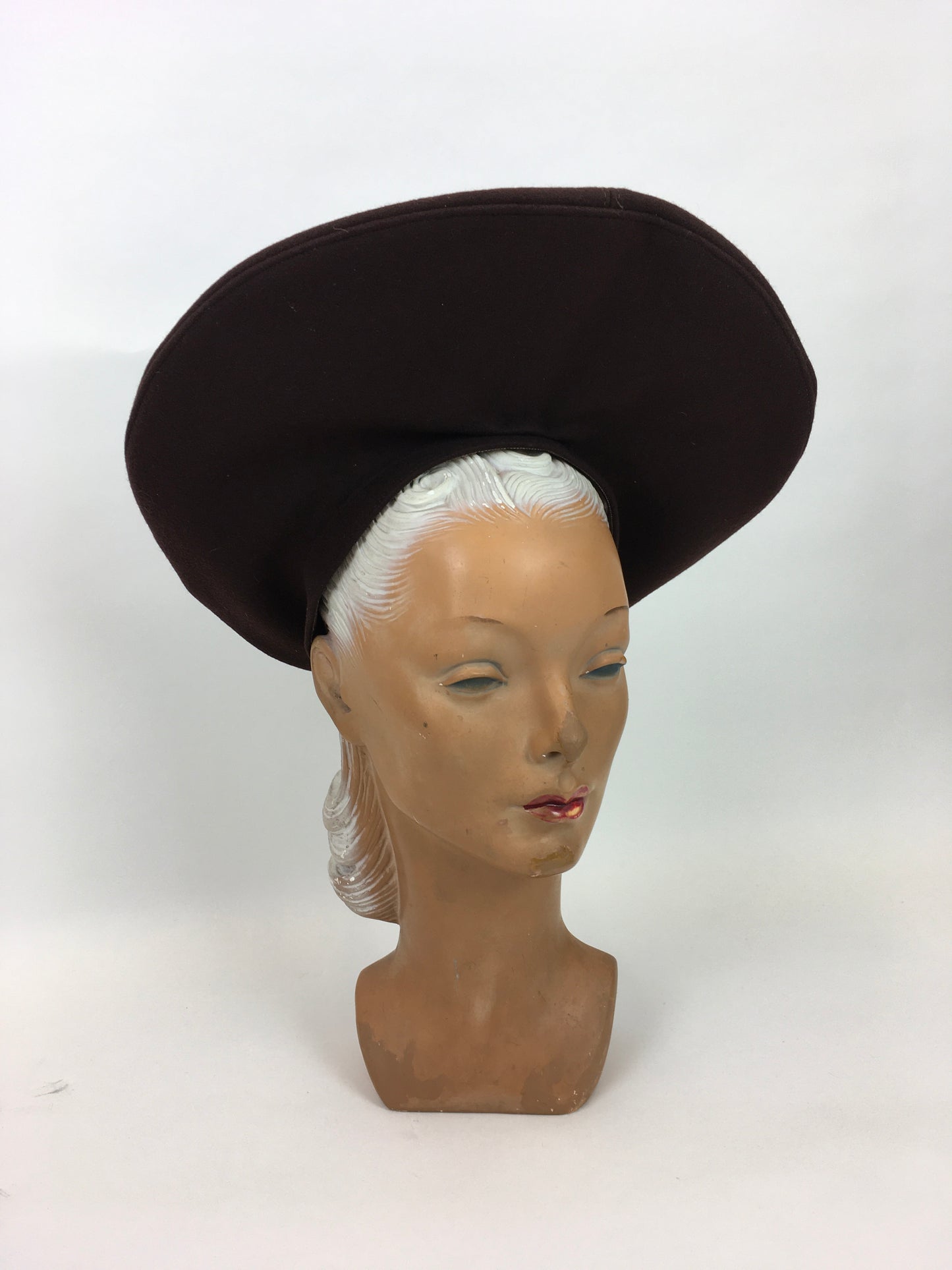 Original 1940s Warm Brown Felt Halo Hat - Made by ‘ Gimbel Brothers ‘