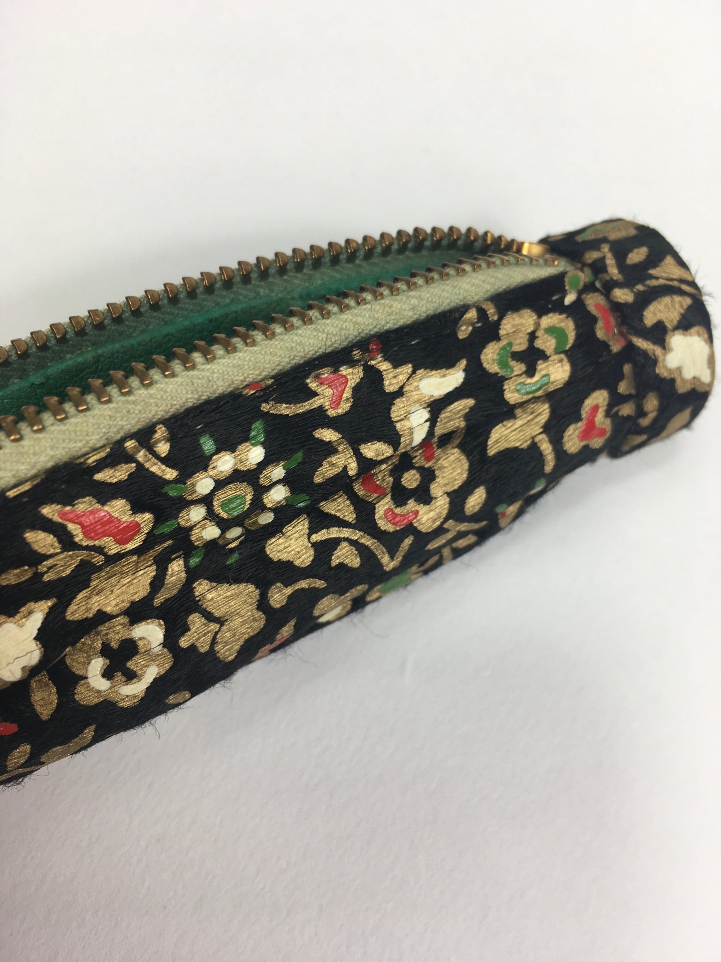 Original 1930’s Handpainted Expandable Coin Purse - In An Exquisite Floral in Gold, Green and Red