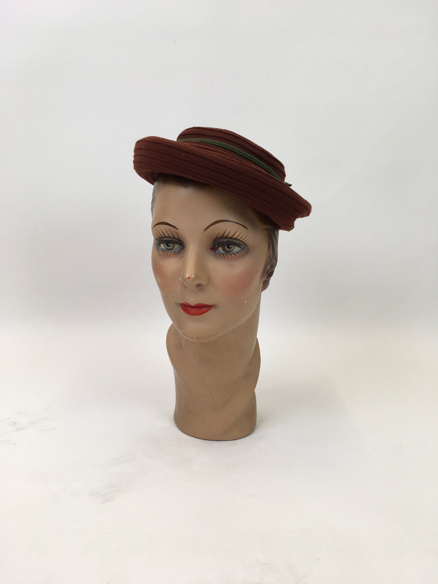 Original 1940's Darling Tilt Hat - In Rust With A Green Bow Trim