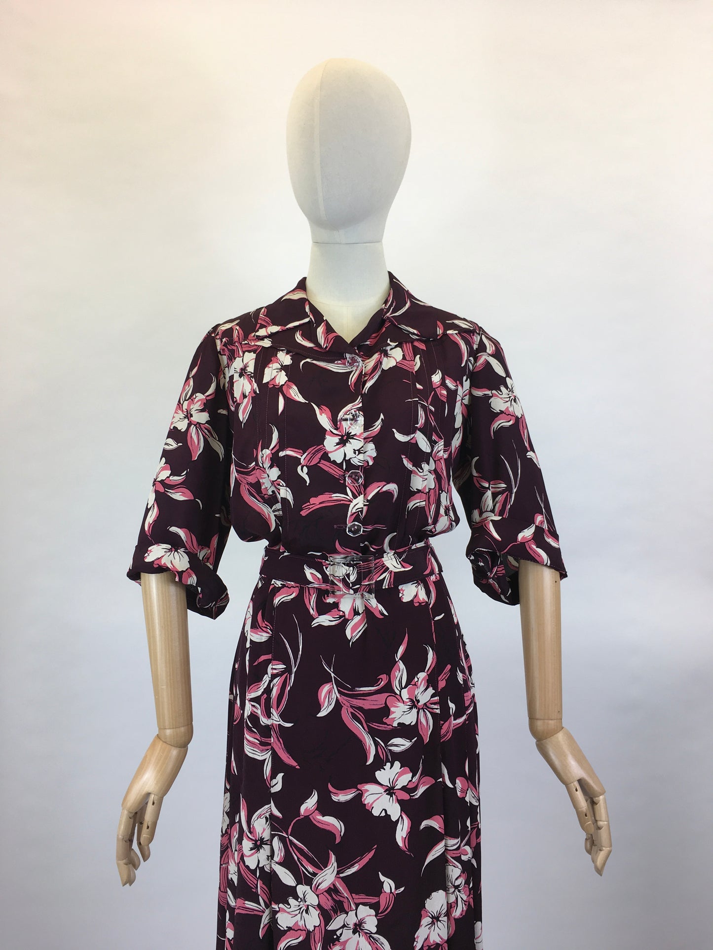 Original 1940’s Stunning Volup Rayon Dress - In A Winter Berry Floral