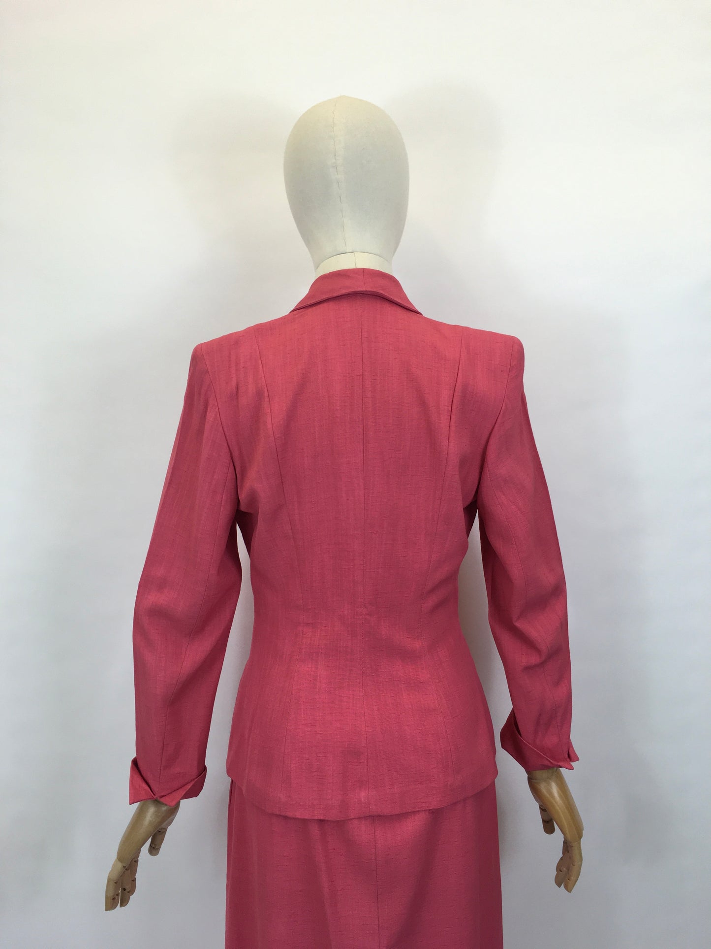 Original 1940’s Fabulous Bubblegum Pink 2pc Suit - In A Gorgeous Linen Fabric