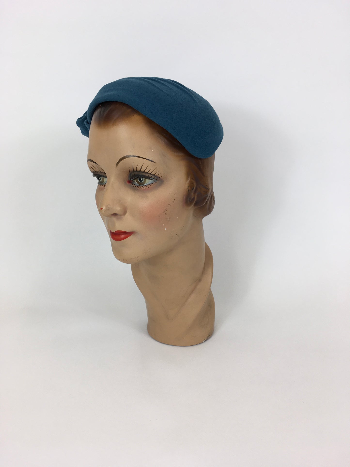Original Late 1940’s early 1950’s Darling Structured Hat - In A Warm Teal