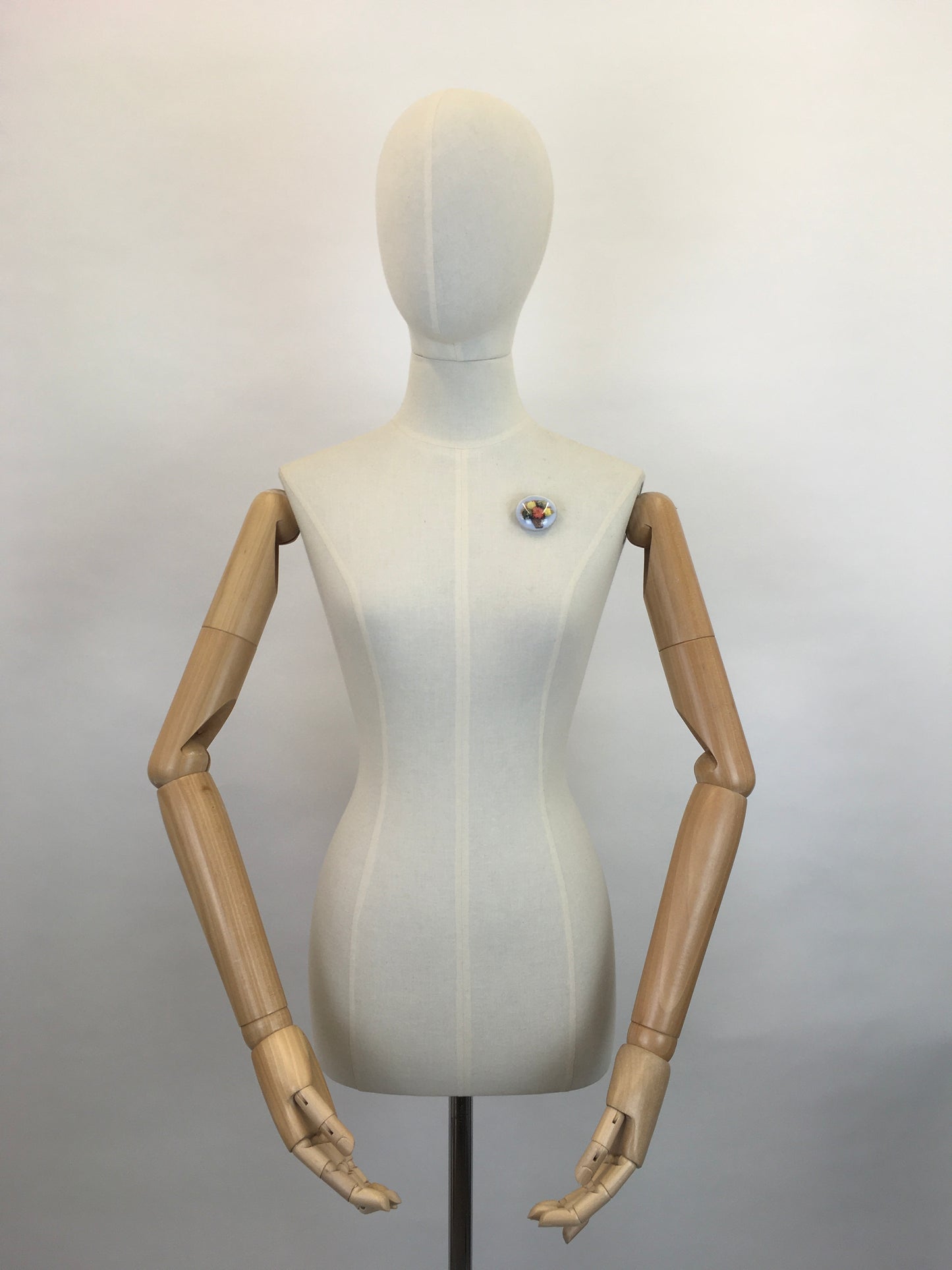 Original 1940s Lucite Brooch With Dried Flower Basket - In Lovely Soft Pastels