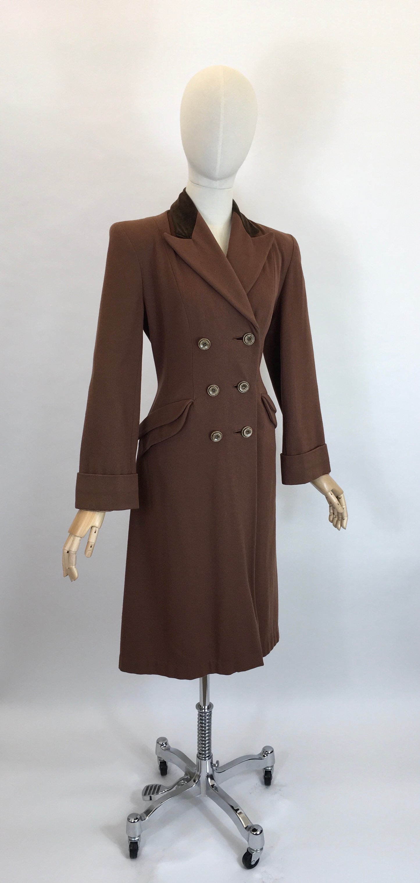 Original 1940’s SENSATIONAL Brown Wool Coat - With A Beautiful Rich Brown Velvet Trim