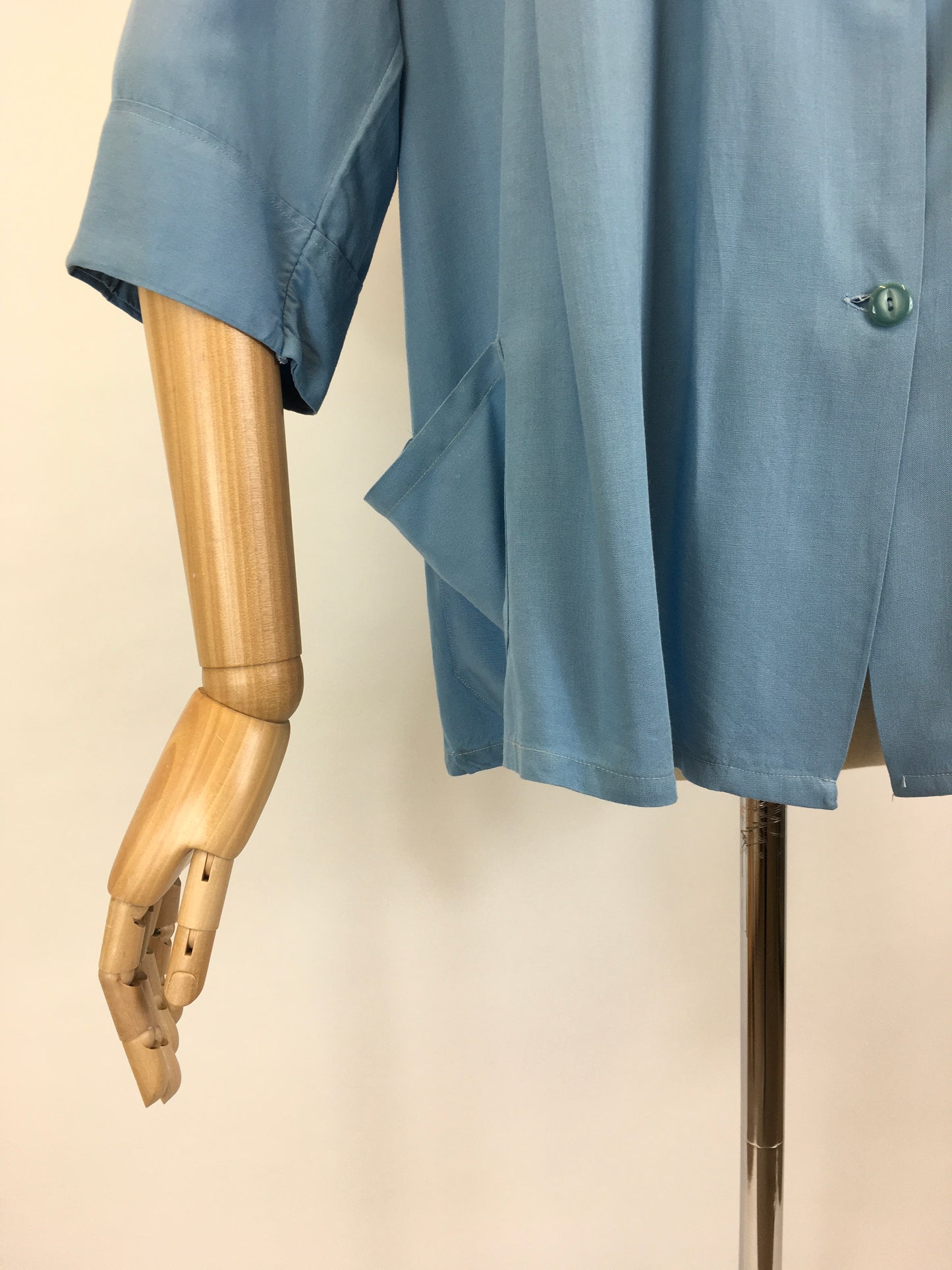 Original 1940’s Beautiful Blue Smock Blouse in Spun Rayon - ‘ Sparwick Sparva ‘ Label