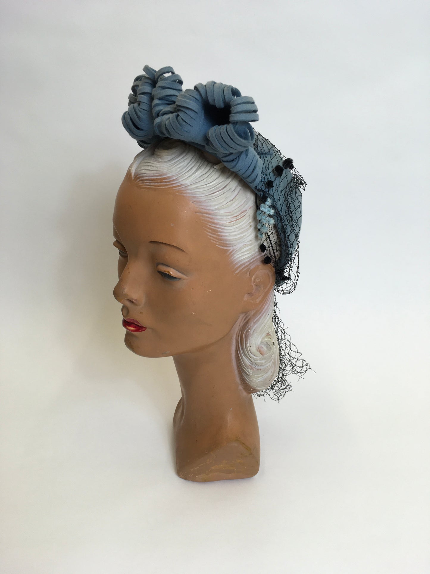 Original 1940’s Powder Blue American Hat - Stunning Halo Shape Front With Shaped Felt