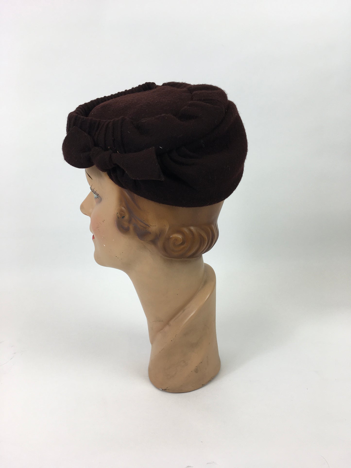 Original 1940’s Brown Felt Topper Hat - With Back Band and Bow Detailing