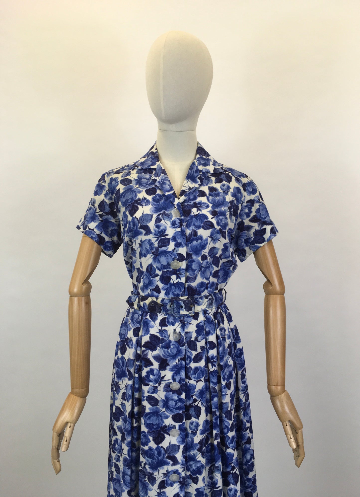 Original 1950’s Cute ‘ St.Michael ‘ Day Dress - In A Lovely Blue & White Floral Cotton
