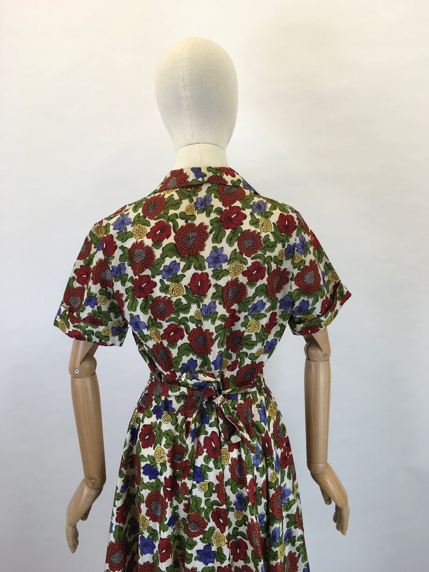 Original 1940s Floral Zip Front Dress - In Lovely Autumnal Shades of Rich Wines, Blues, Yellows and Greens