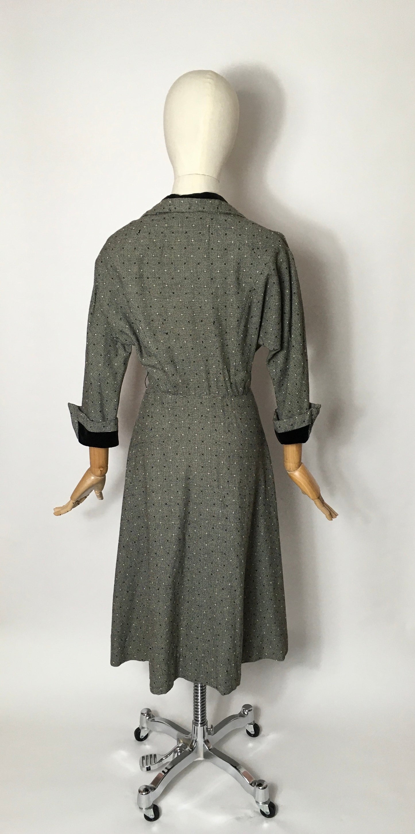 Original late 1940’s early 1950s ‘ Peggy Page ‘ Dress - Stunning Velvet Trim Detailing