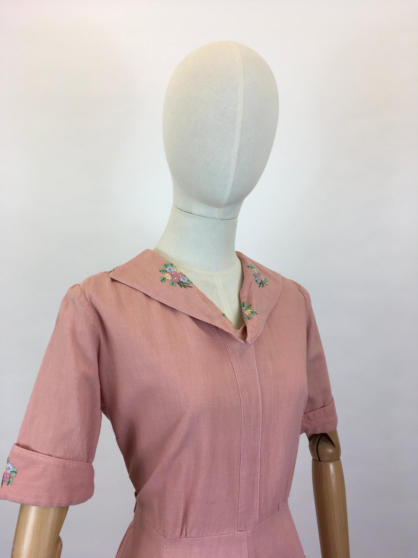 Original 1940’s Darling Powdered Pink Day Dress with Floral Embroidery - A Lovely WarTime Silhouette
