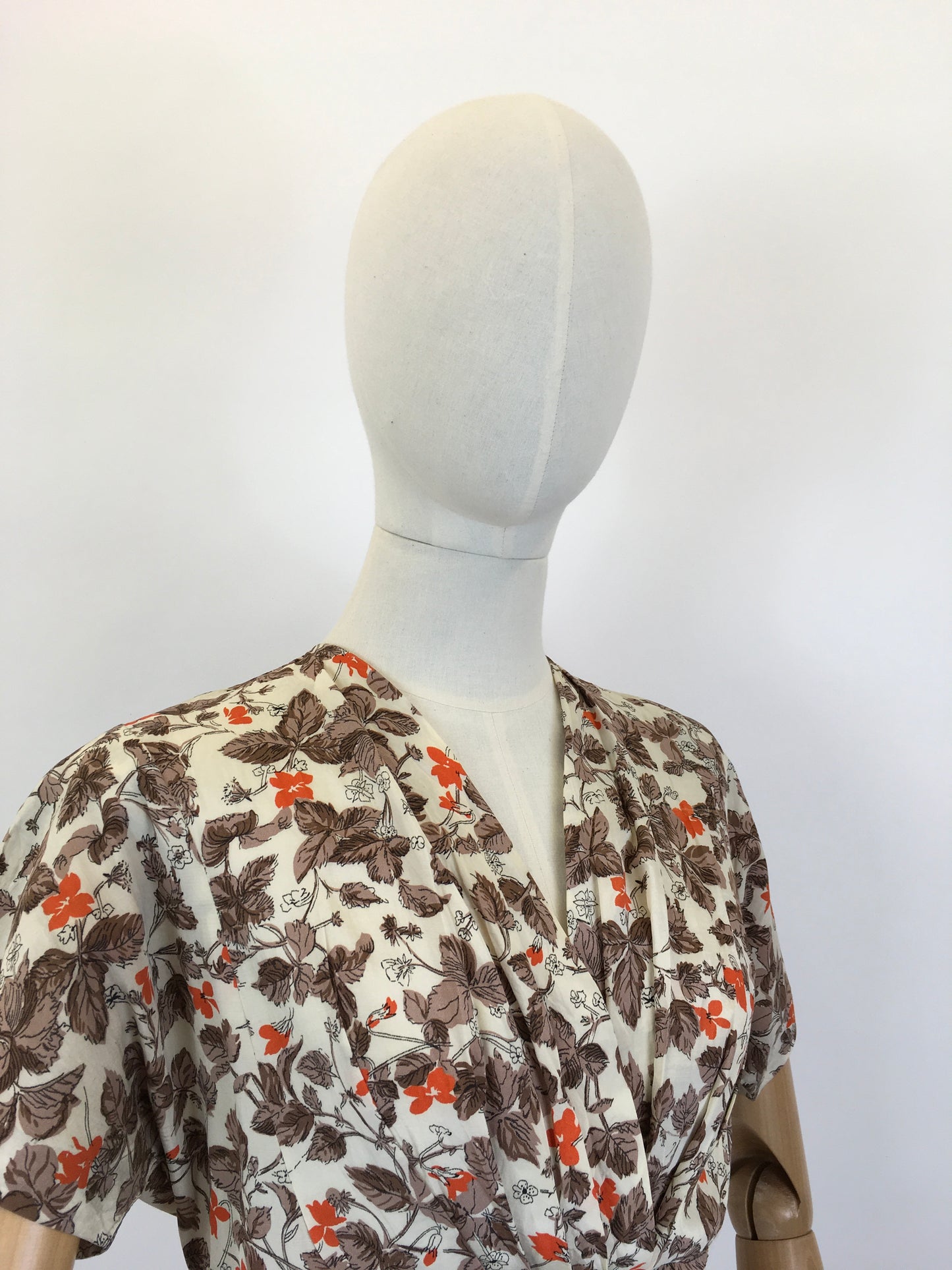 Original 1940's Beautiful Day Dress in Warm Browns, Rust & Cream - By ' Park Lane Frocks'