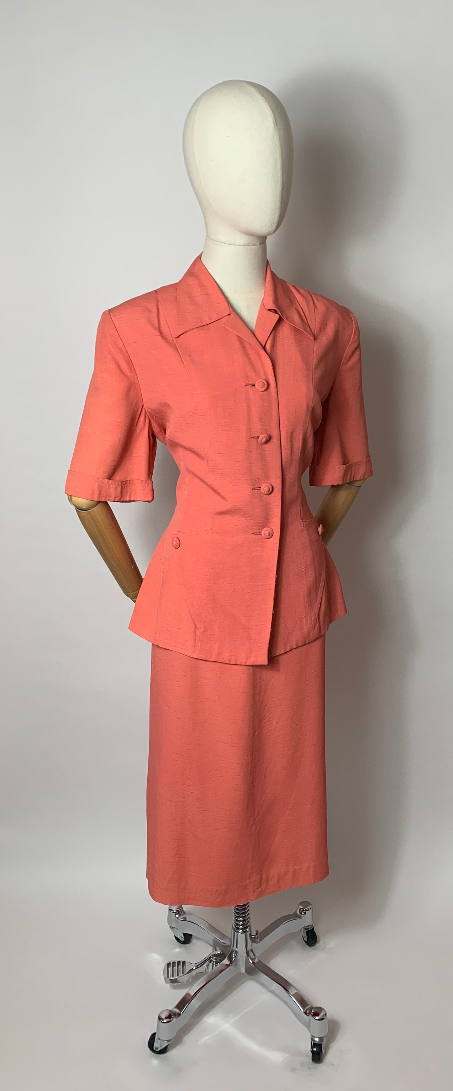 Original 1940’s 2pc Summer Suit - Fabulous Coral Colour and Lovely Detailing