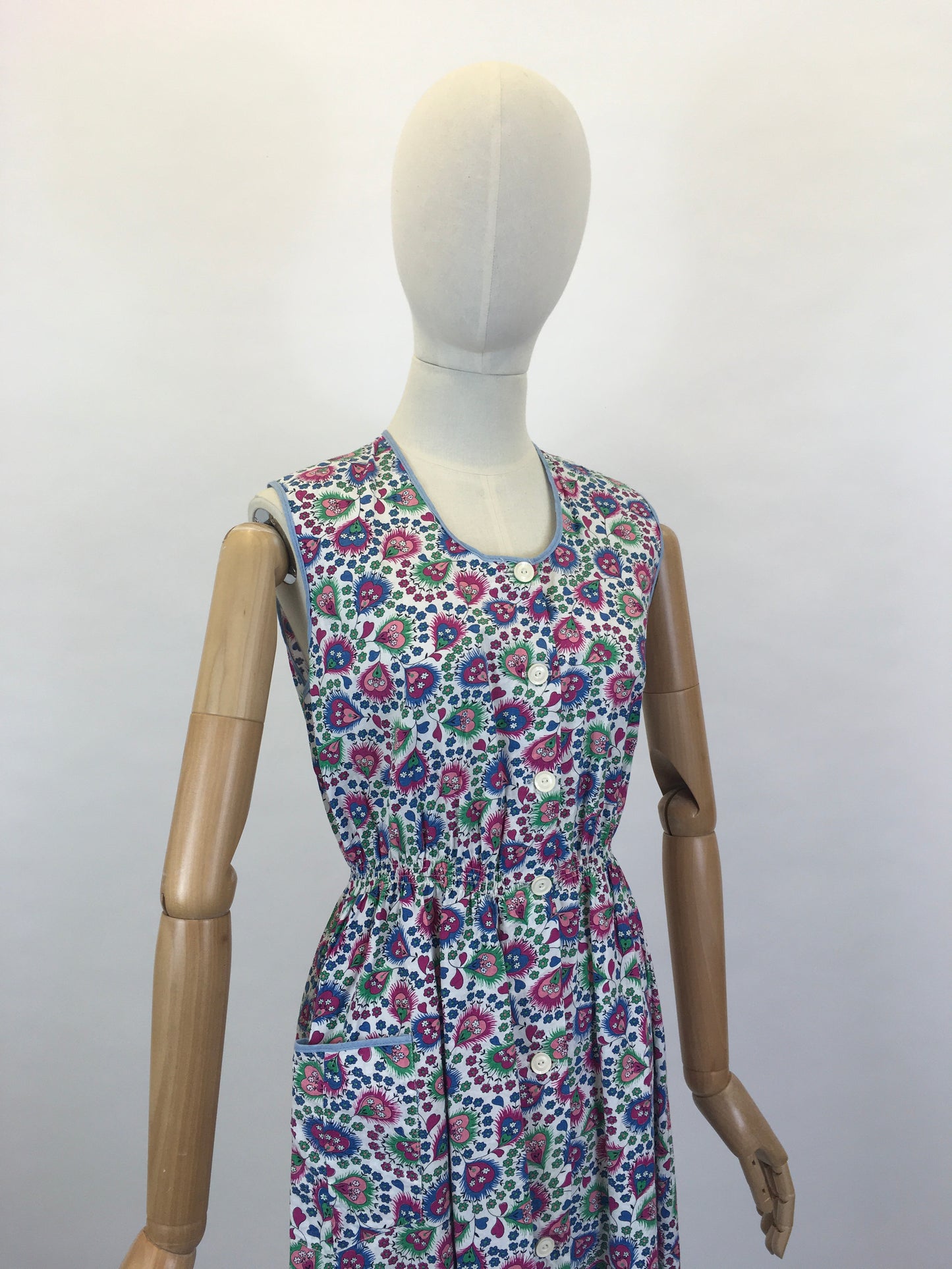 Original 1940’s Cotton Button Front Dress - In A Fabulous Floral Print