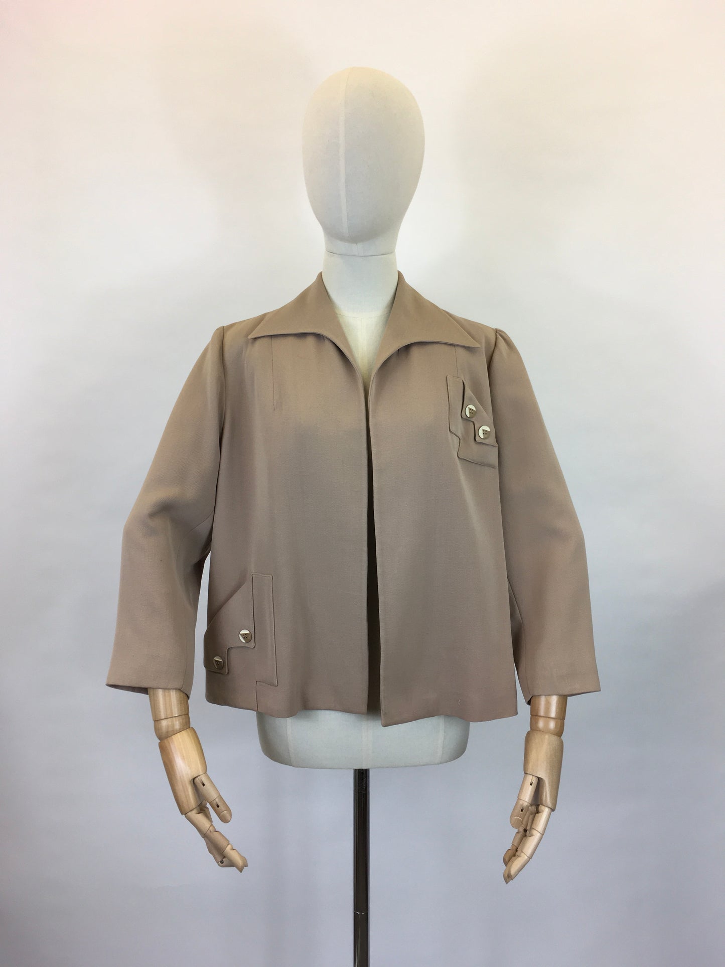 Original 1940s American Edge to Edge Swing Jacket - In a Lovely Warm Taupe
