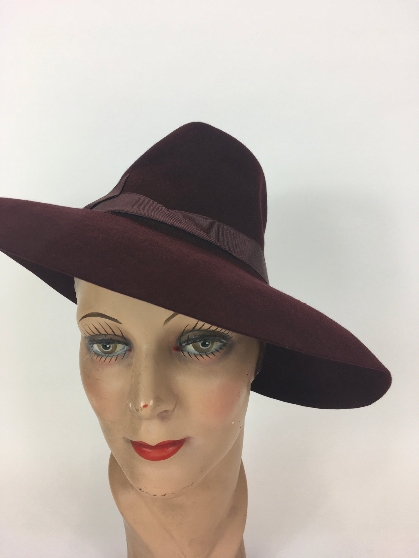 Original 1940’s SENSATIONAL Deep Wine Brimmed Fedora - With Grosgrain Ribbon Banding