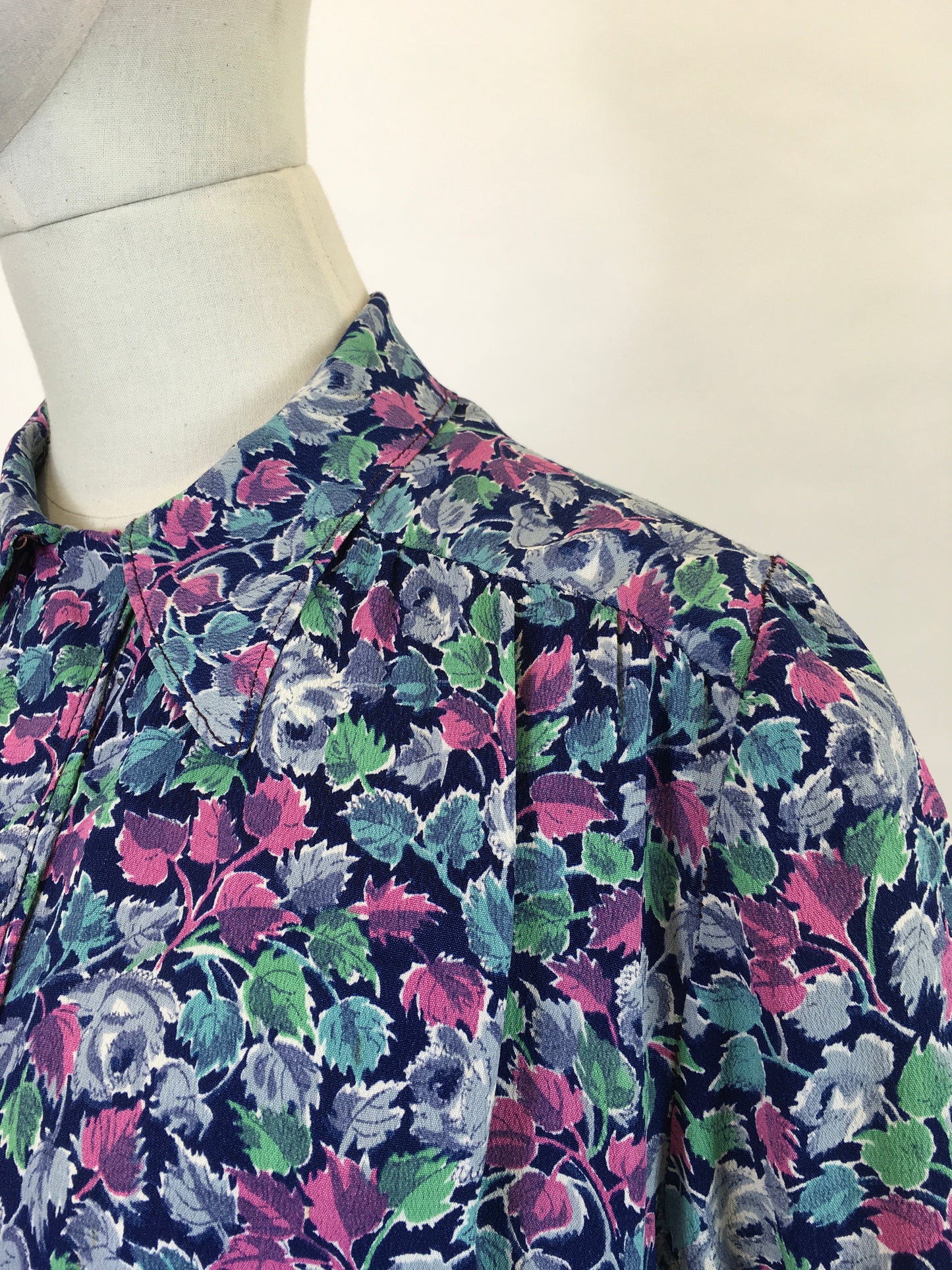 Original 1940’s Beautiful Crepe Over Jacket / Blouse - In A Warm Frosted Berry Colour Pallet