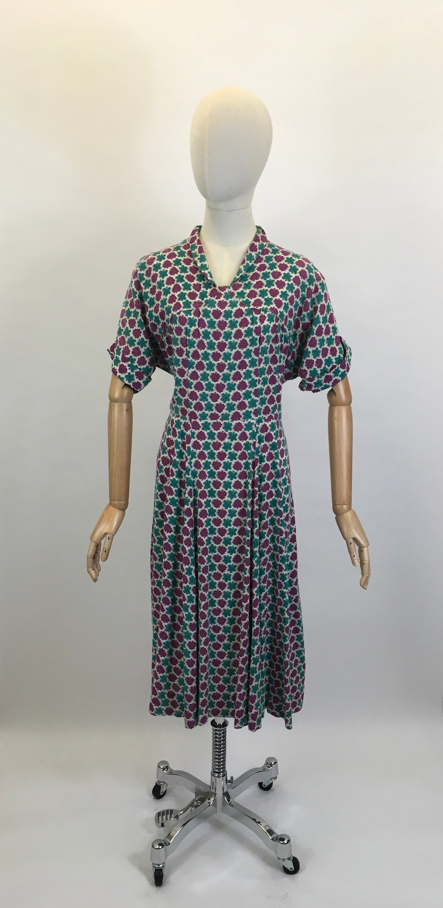 Original 1940’s Darling Day Dress As is - In Purple, Turquoise & White Seersucker