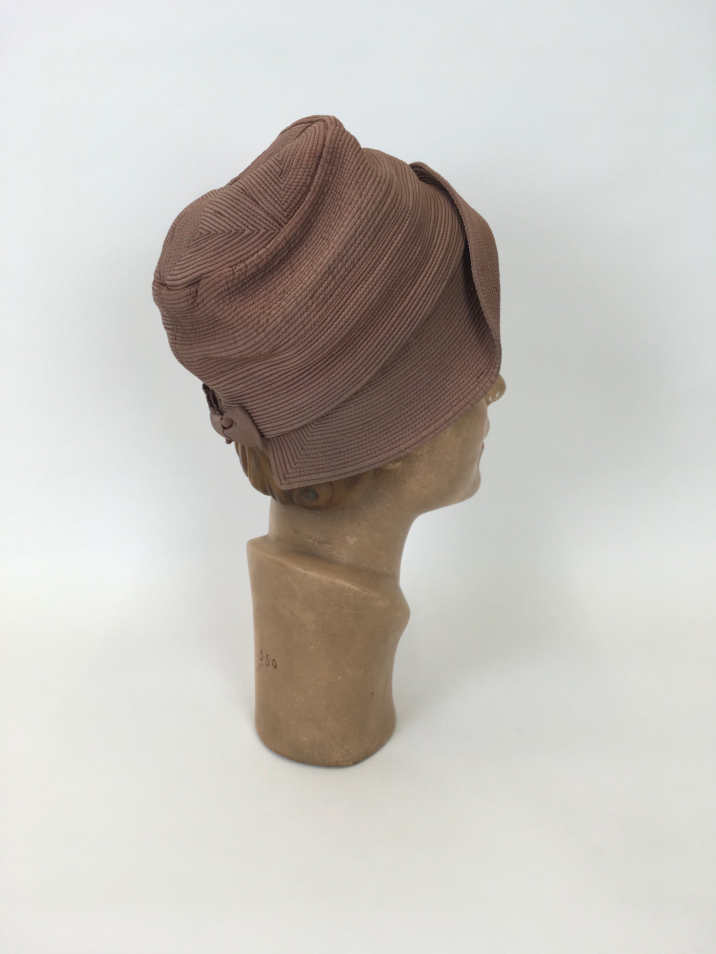 Original 1930s Exquisite Pale Rose Cloche Hat - Labelled ‘ Henry Heath’, A London Maker