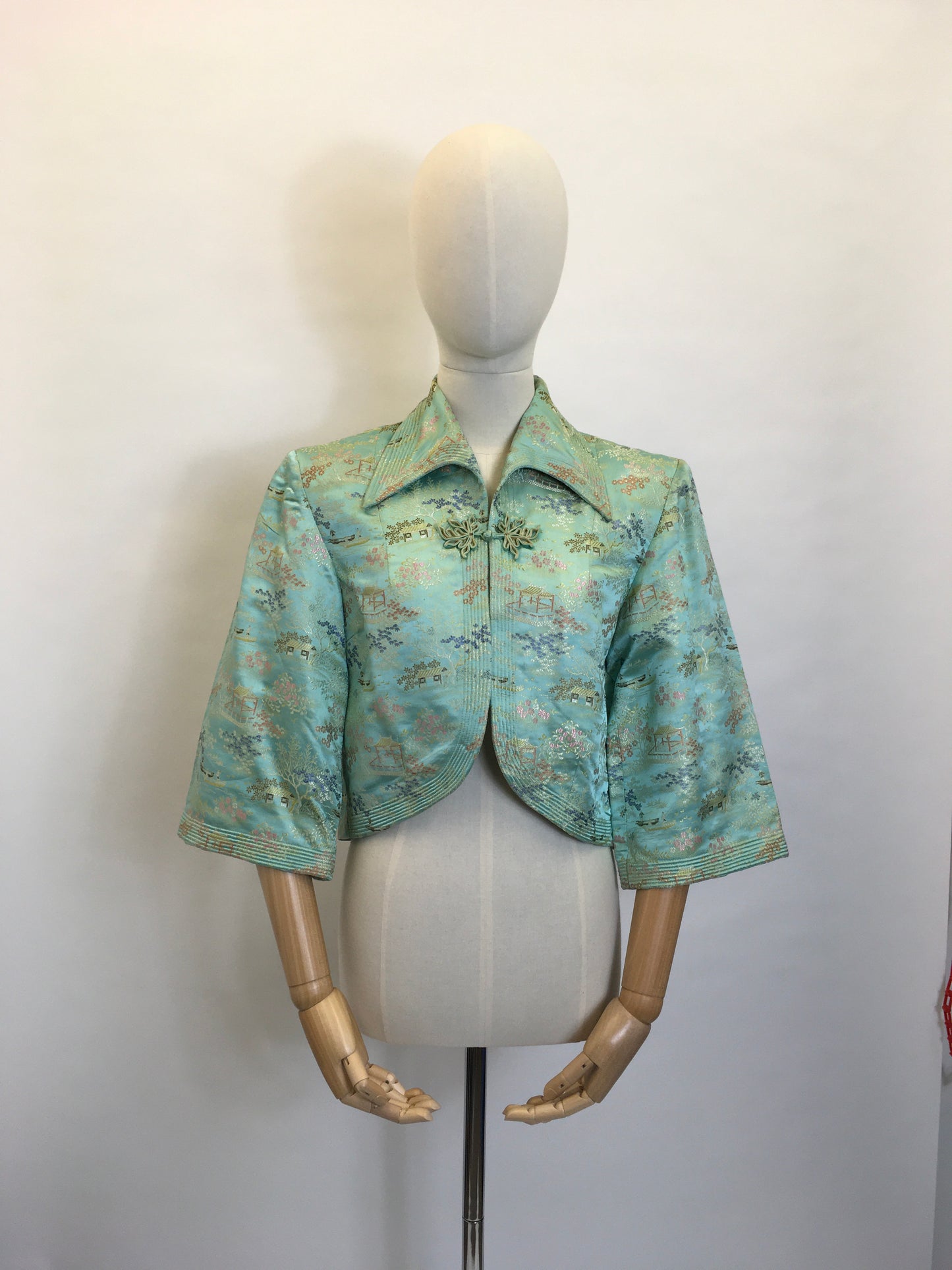 Original 1937 Oriental Loungewear Jacket - Featuring Strong Pointed Collar Detailing