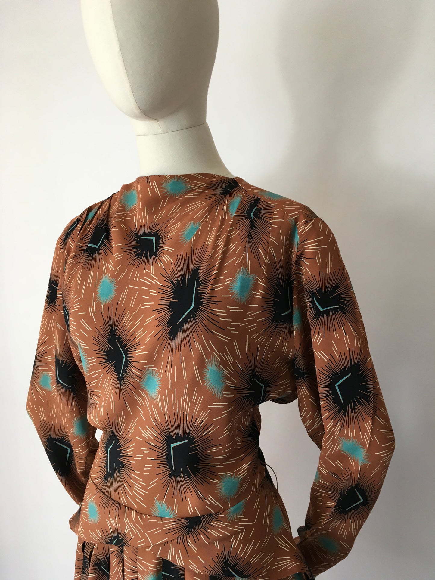 Original 1940’s Stunning Rayon Dress - Featuring a classic Silhouette and Beautiful Colour Pallet