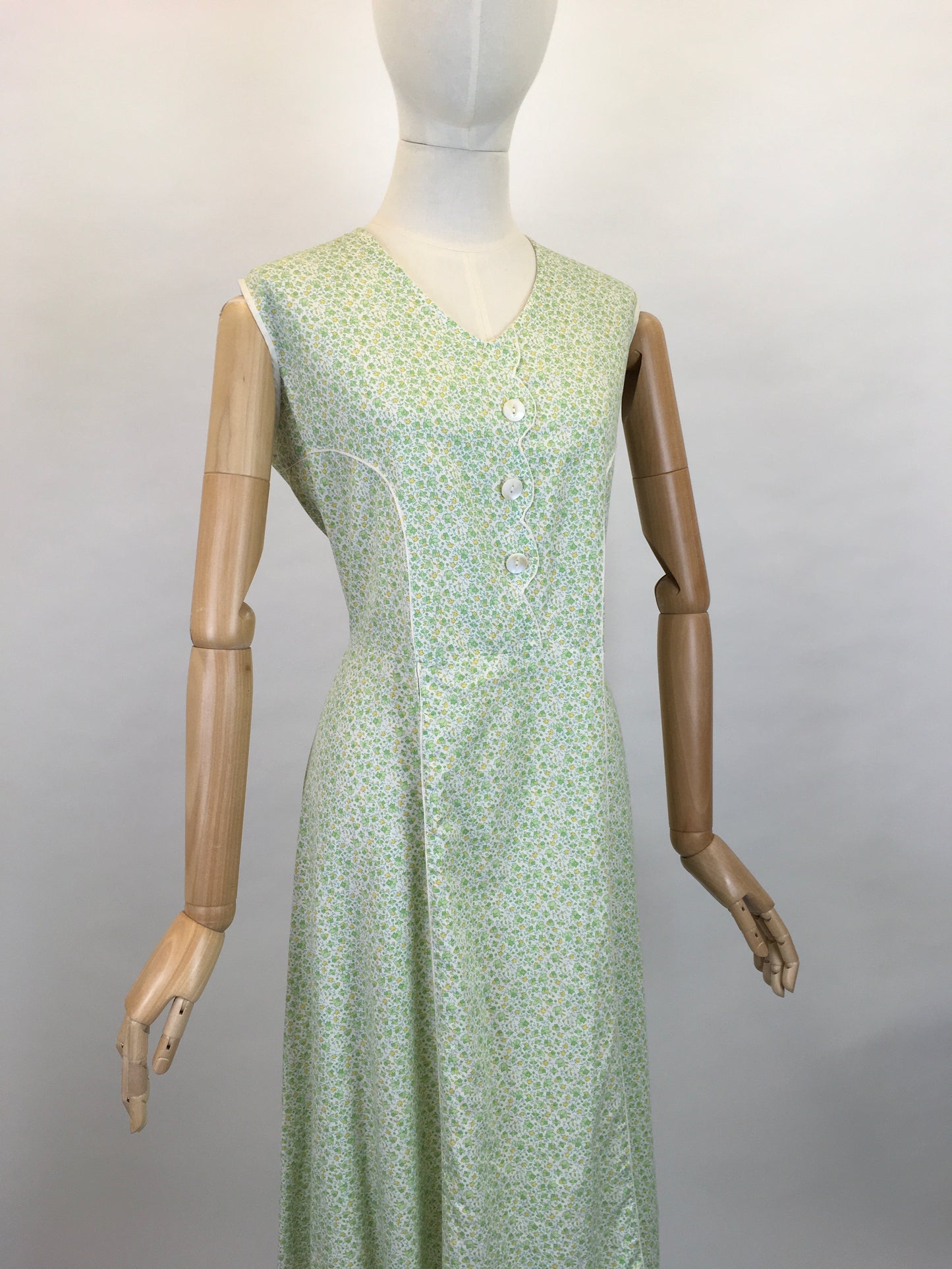 Original 1930s Cotton Day Dress - In a Lovely Colour Pallet of Soft greens, Buttercup Yellows and White