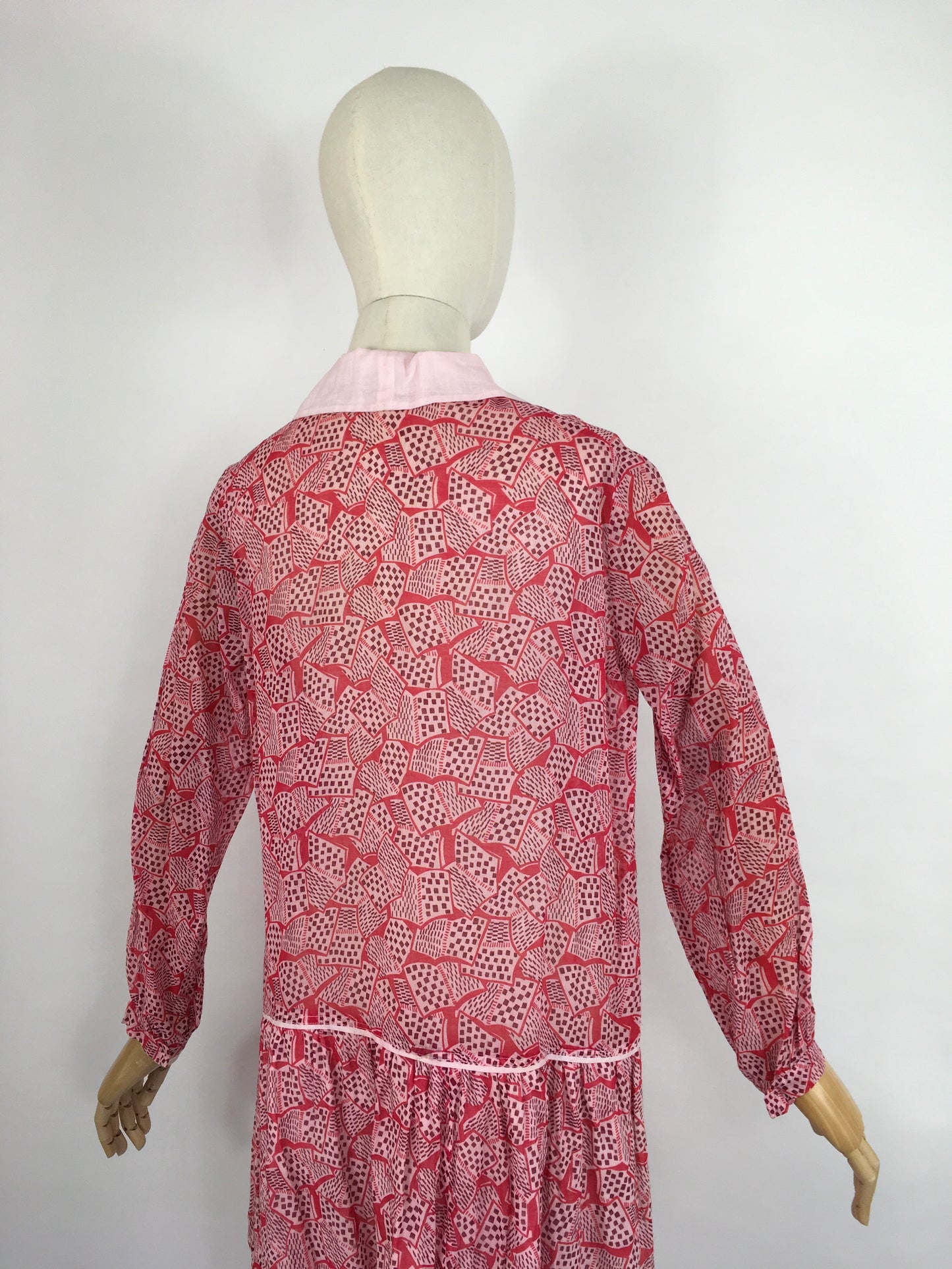 Original Early 1930s Darling Day Dress - In a Fabulous Deco Almost Book Print Cotton Lawn with Scalloped Hem Detailing