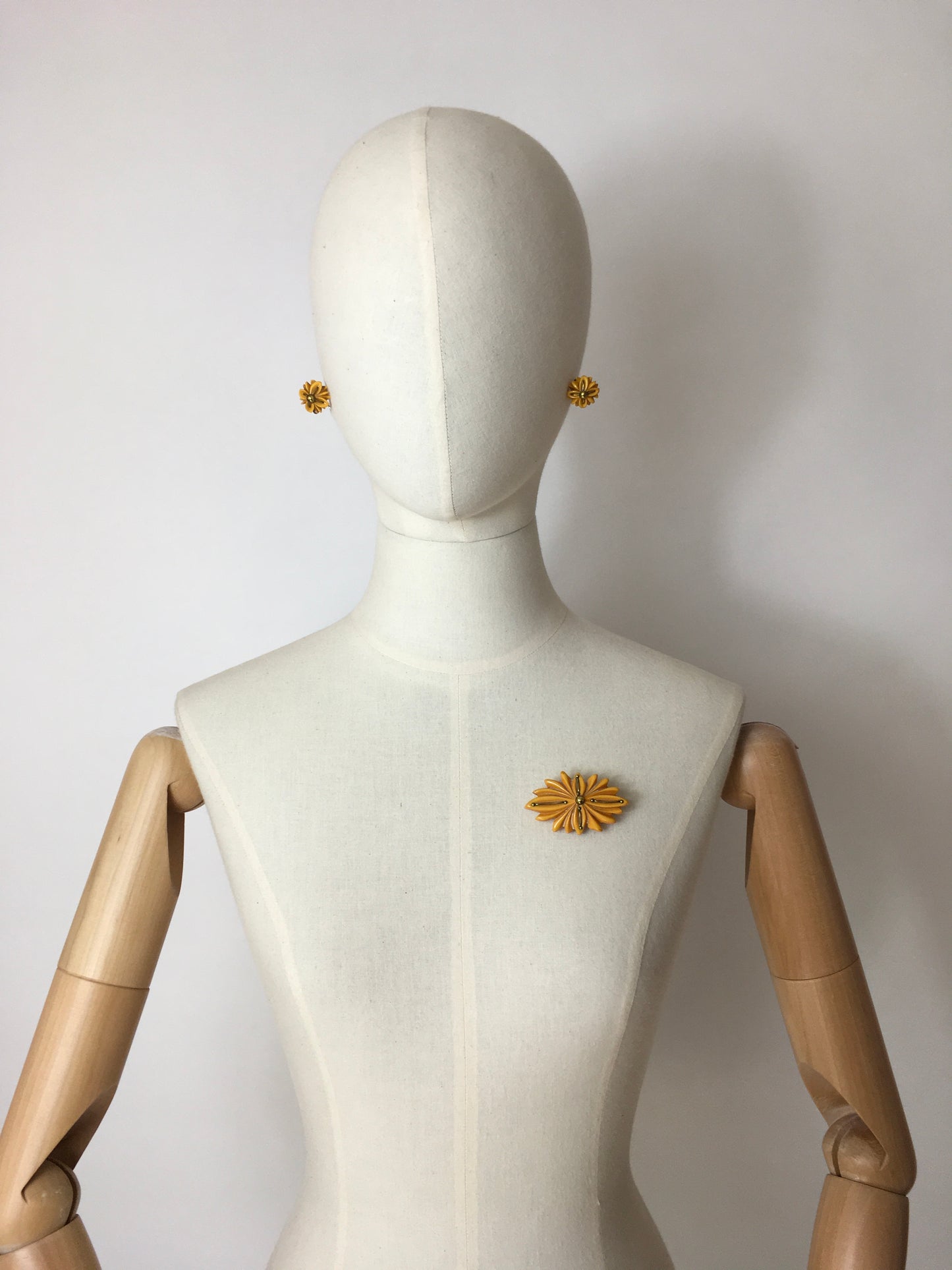 Original 1940’s Bakelite Dress Clip & Earrings Set - Lovely Egg Yolk Colour