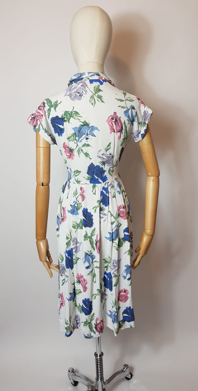 Original 1940’s Darling St. Michael Day Dress - In. A Pretty Pastel Colour Palette