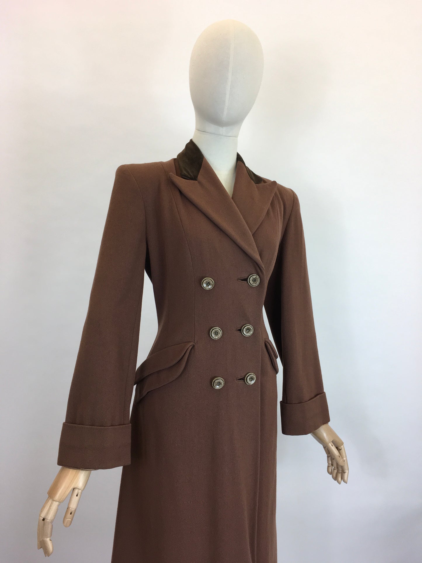 Original 1940’s SENSATIONAL Brown Wool Coat - With A Beautiful Rich Brown Velvet Trim