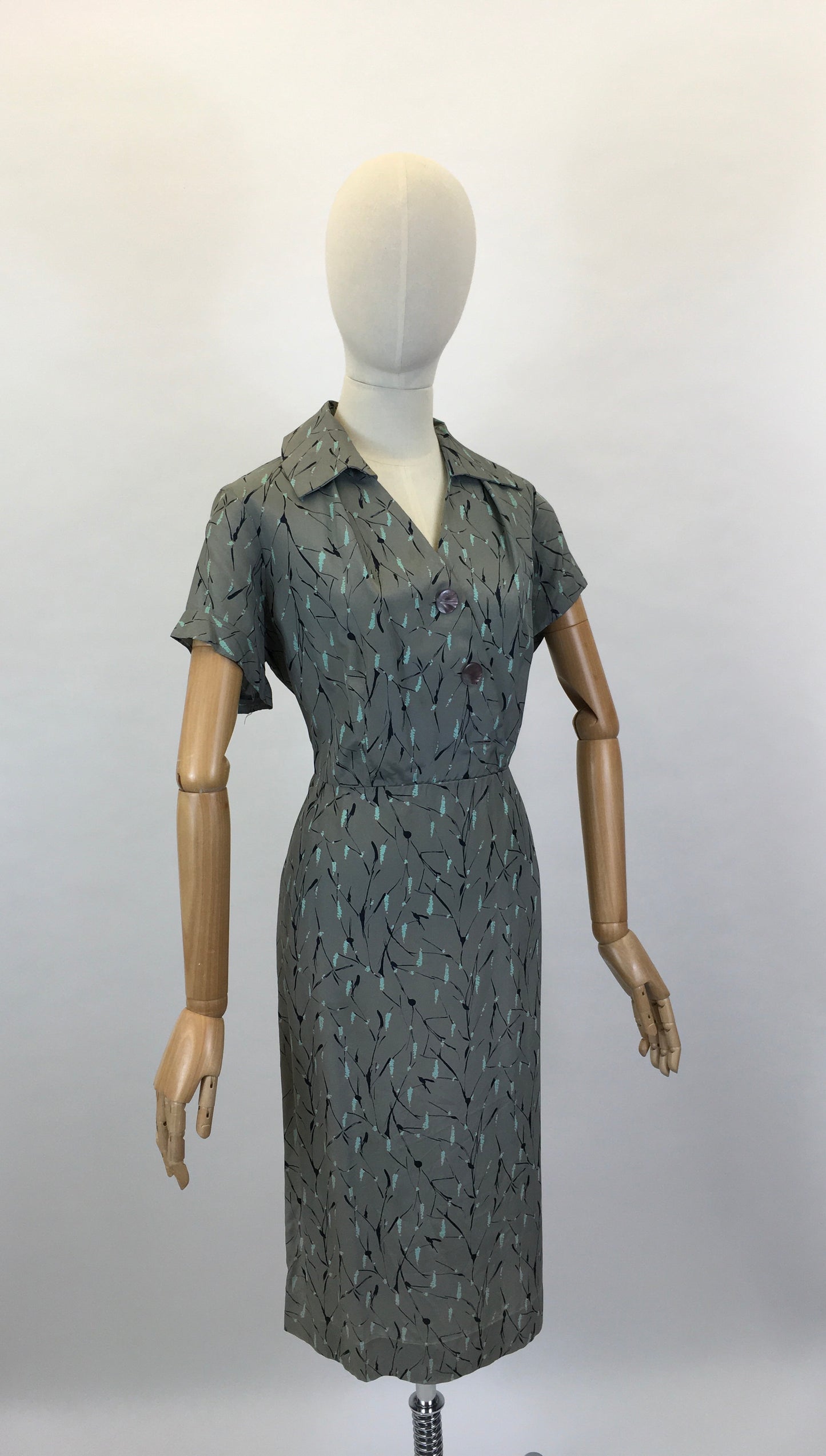 Original 1950’s Fabulous 2pc Dress & Jacket Set - In A Lovely Slate Grey with Turquoise and Black Print