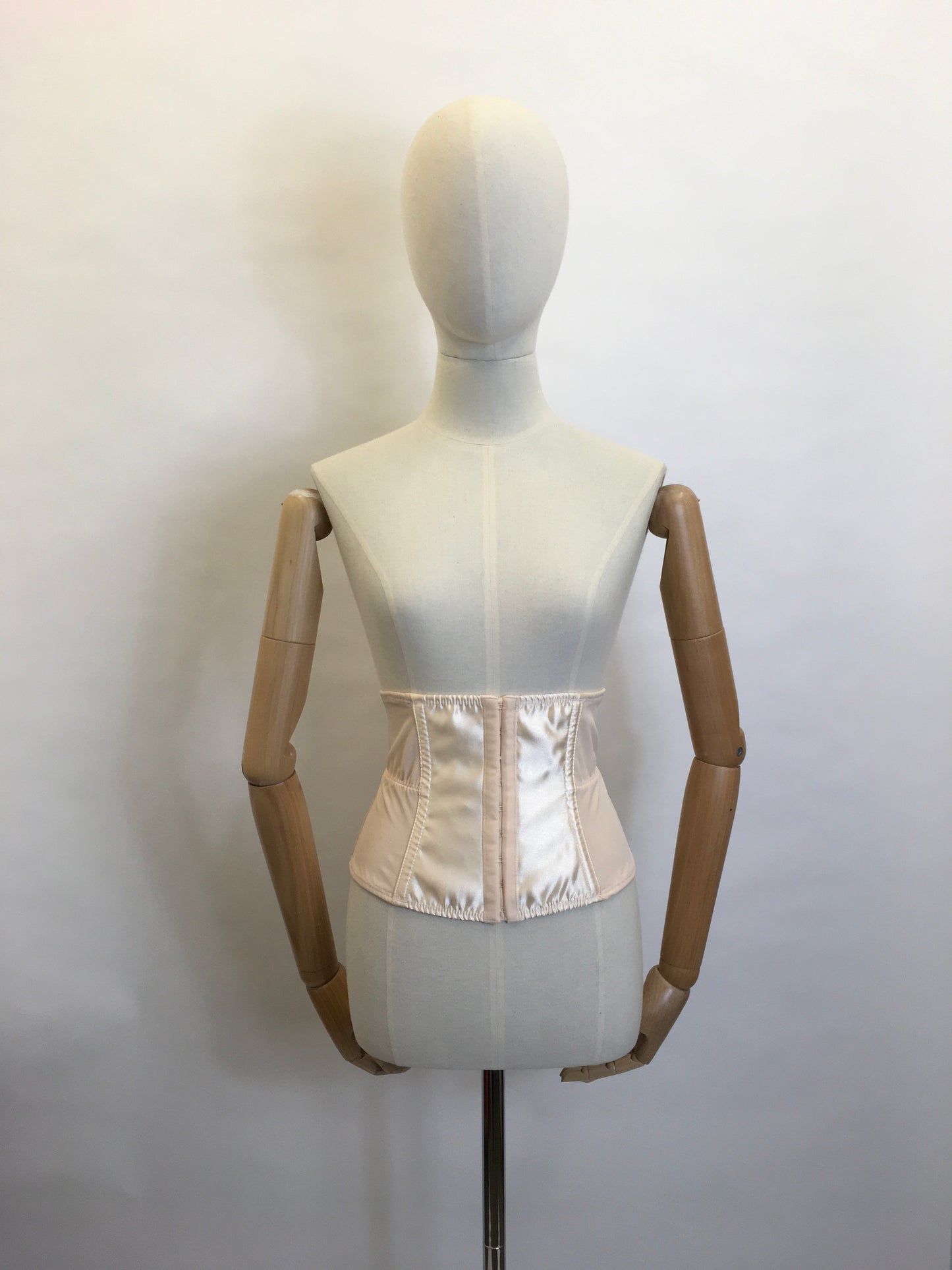 What Katie Did Lingerie - Glamour Waist Cincher in Peach