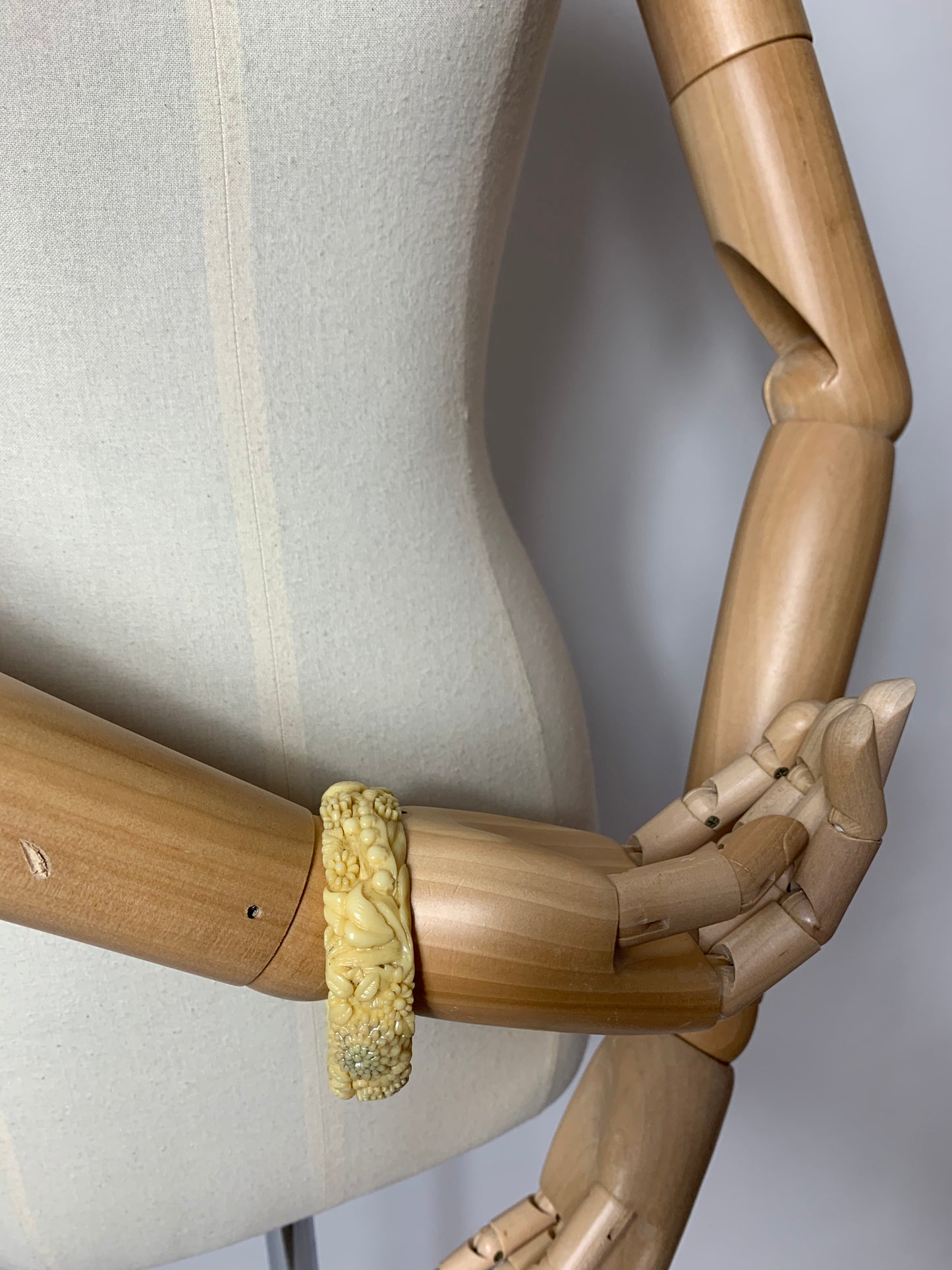 Original late 1930’s Celluloid Bangle - Featuring Carved Florals In a Lovely Warm Cream