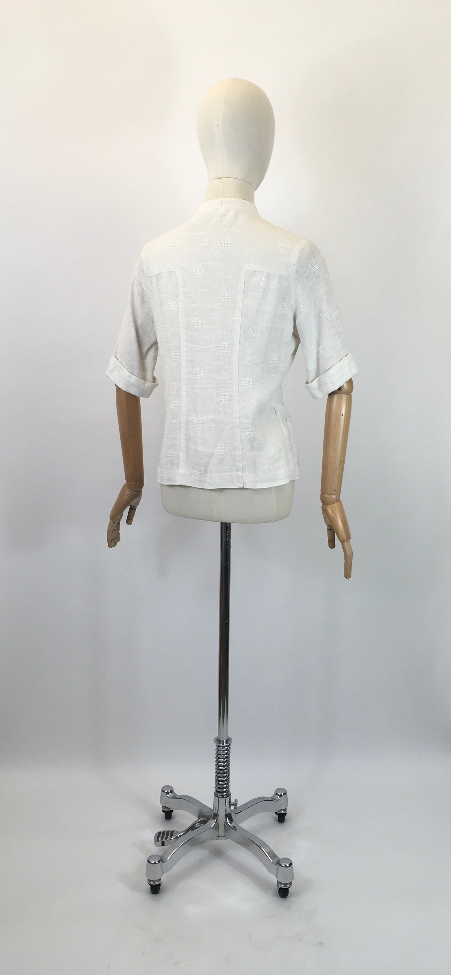 Original 1930’s Exquisite Linen Summer Jacket - In A Textured Off White Linen