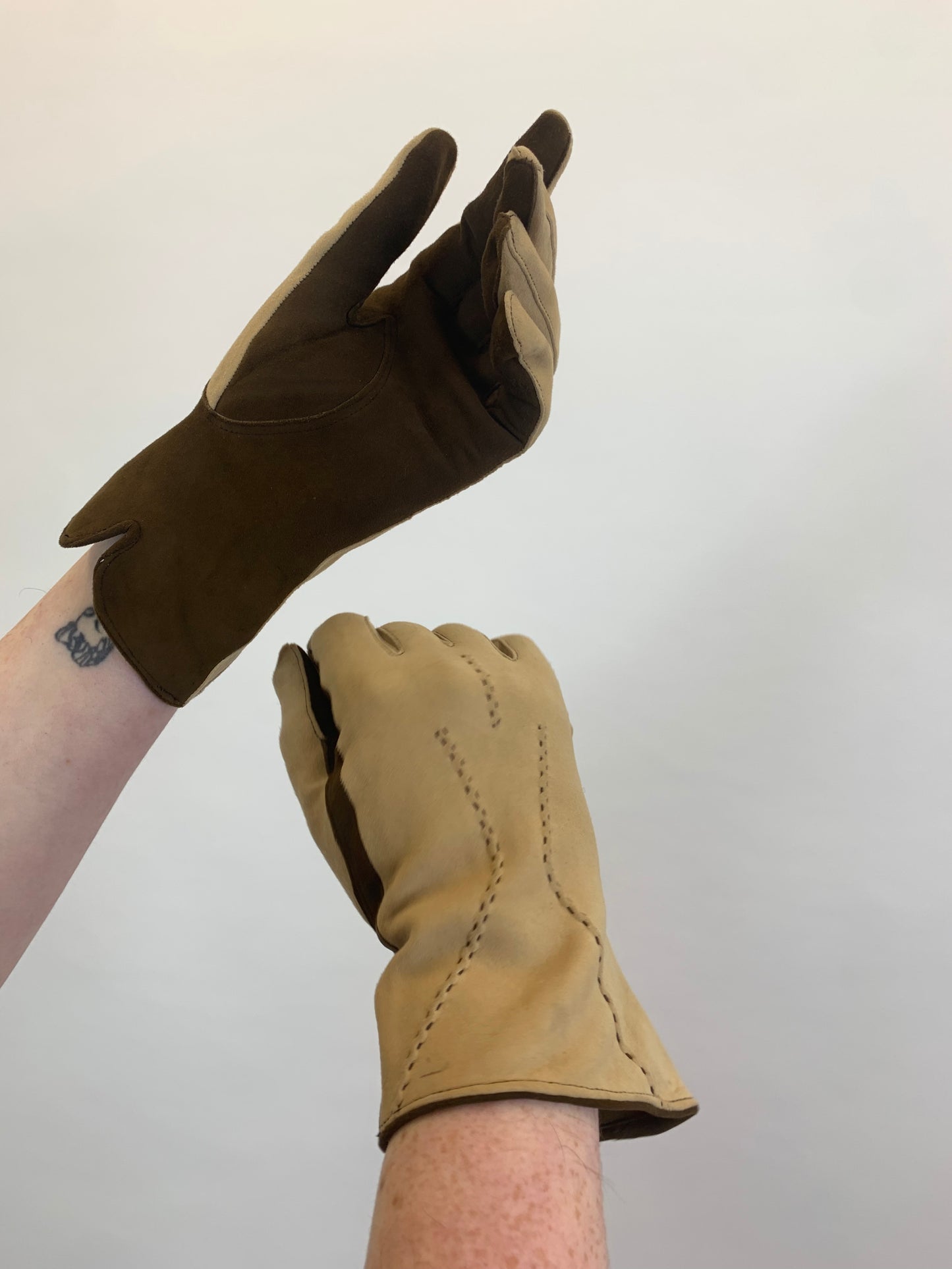 Original 1940's pair Gloves - 2 tone Fawn and Brown colourway