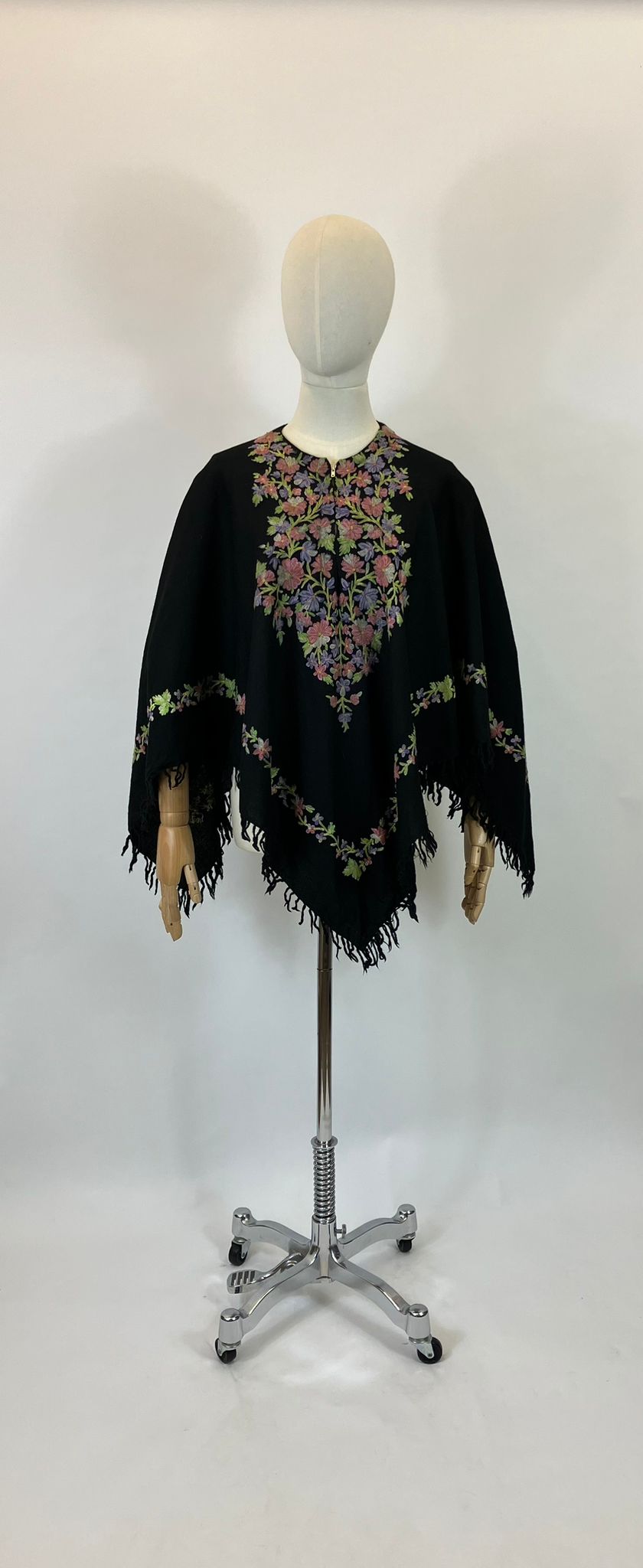 Original Amazing  30’s/40’s Capelet - Hand Embroidered