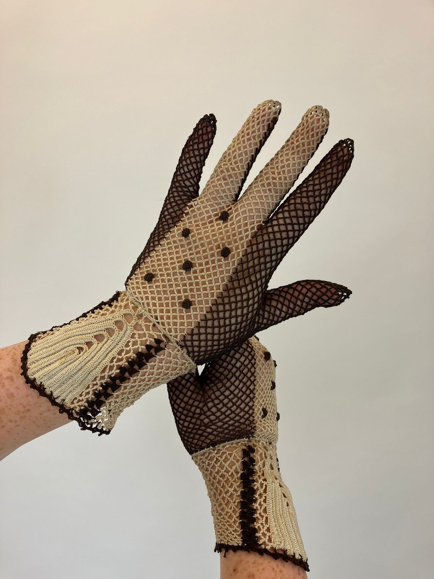 Original 30’s Fabulous Crochet 2tone Gloves - Brown and Cream