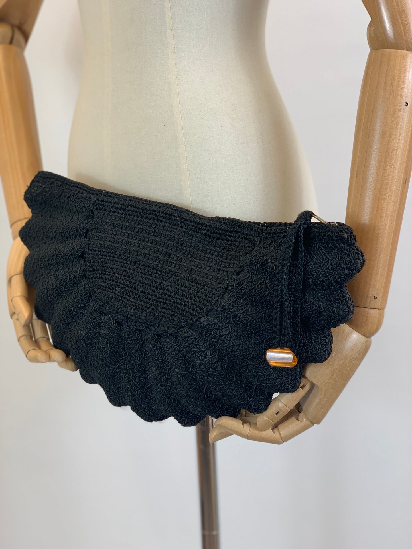 Original 1940’s Fan shaped knit/ crochet Clutch bag - black