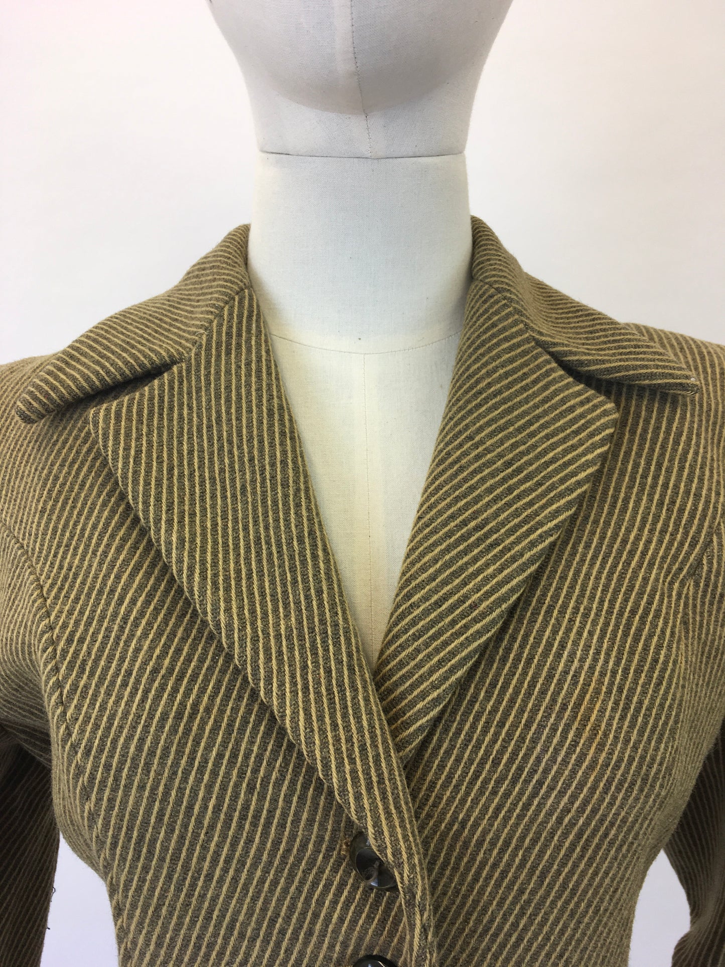 Original 1940's Stunning CC41 label Jacket - in Grey/lime pinstripe with exquisite details.