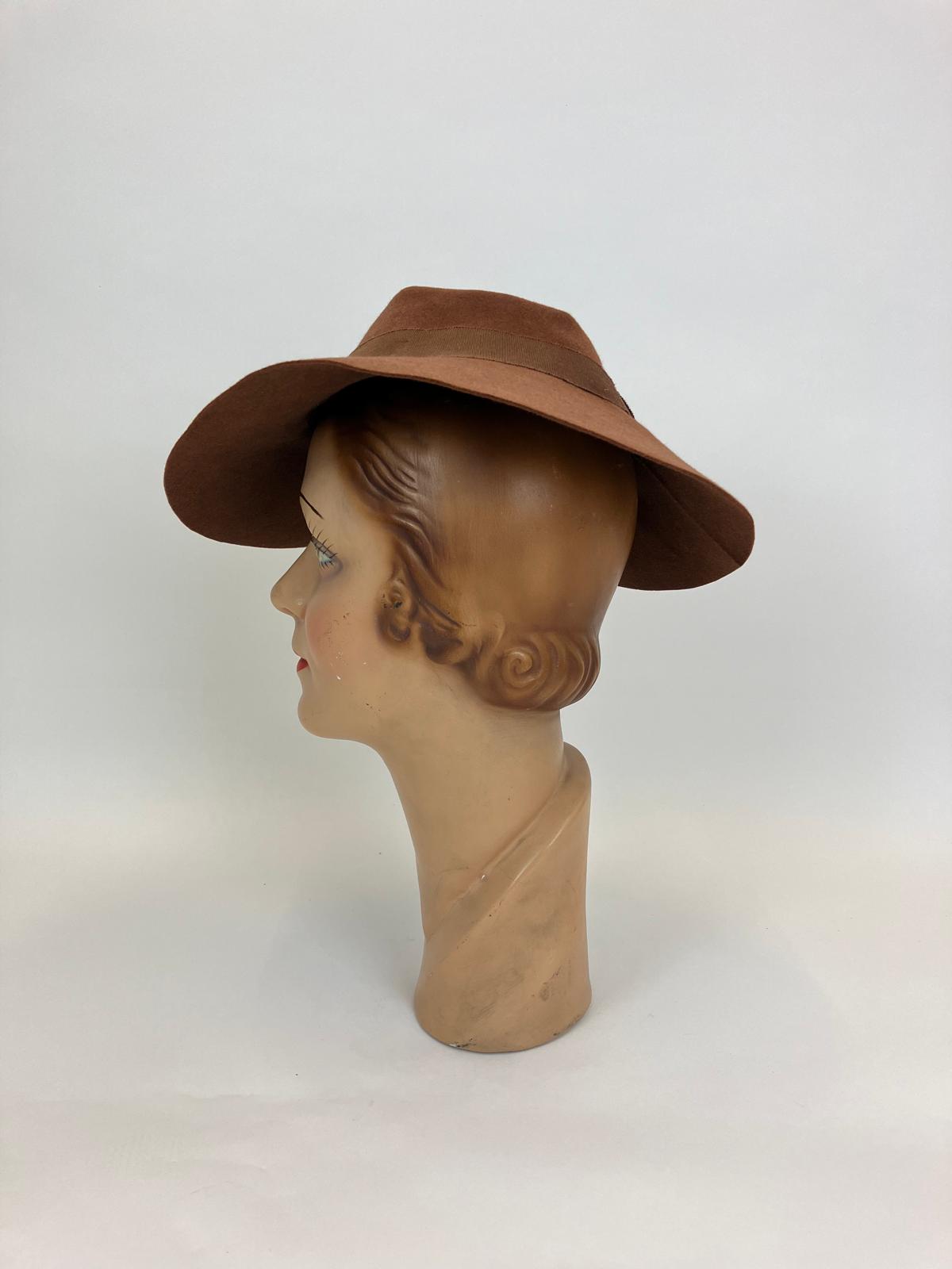 Original 1940's felt perch brimmed hat - light caramel brown