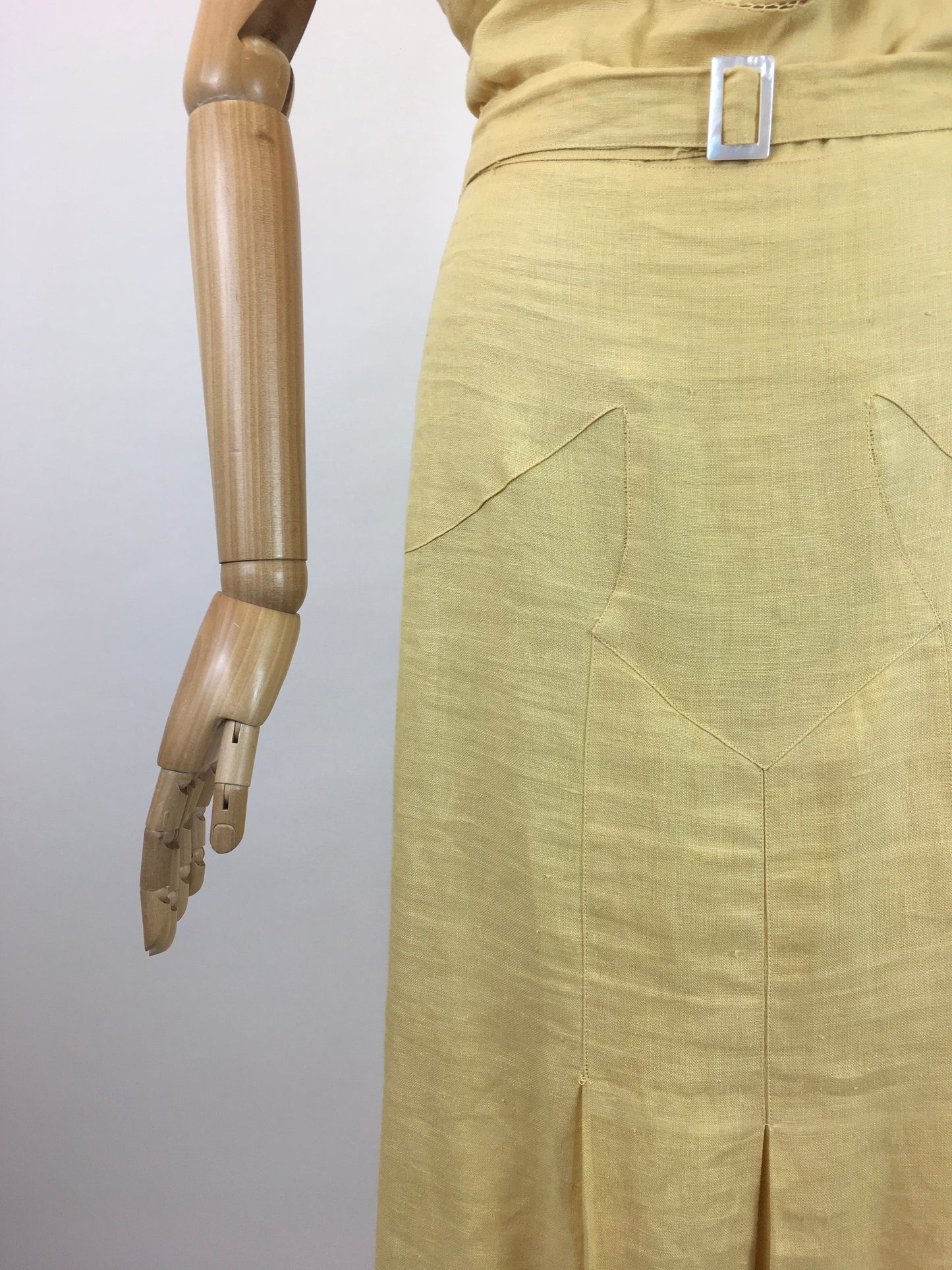 Original 1930’s Sensational Linen Dress in Sunshine Yellow - With Lace details