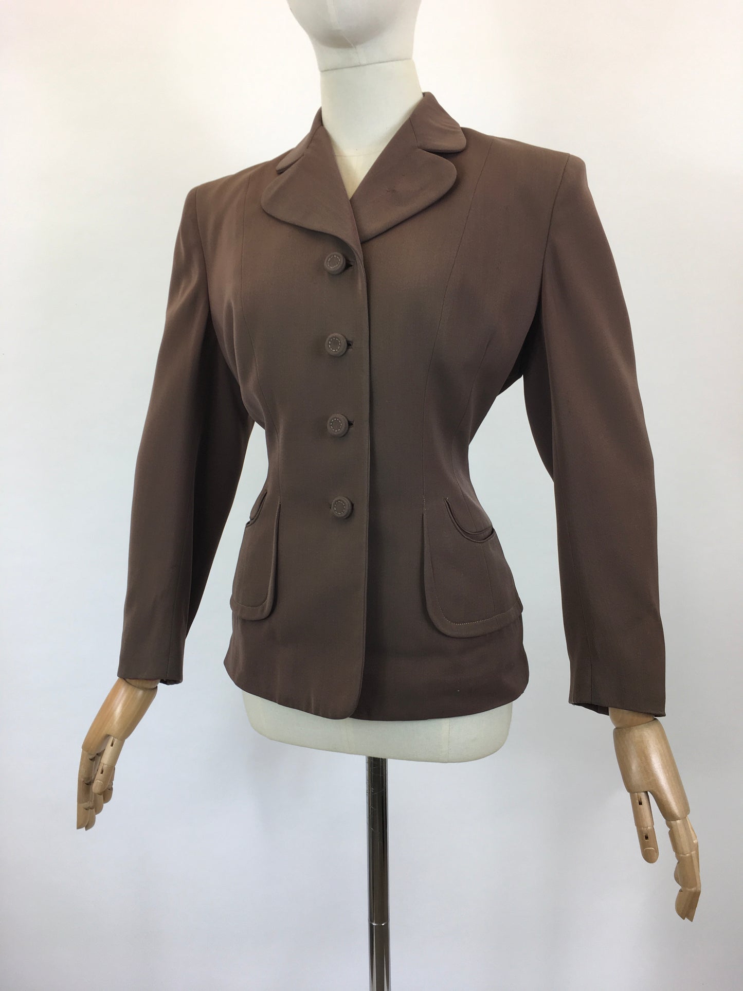 Original 1940’s Fabulous Fitted Jacket - mid Brown