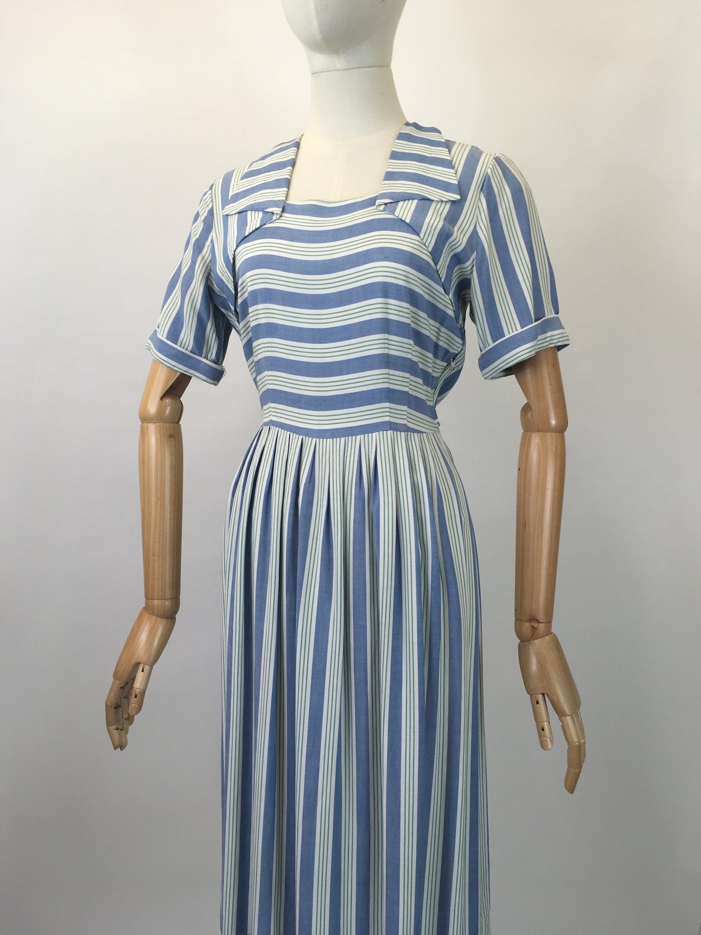 Original 1950s cute cotton day dress - striped in cornflower blue, white, green