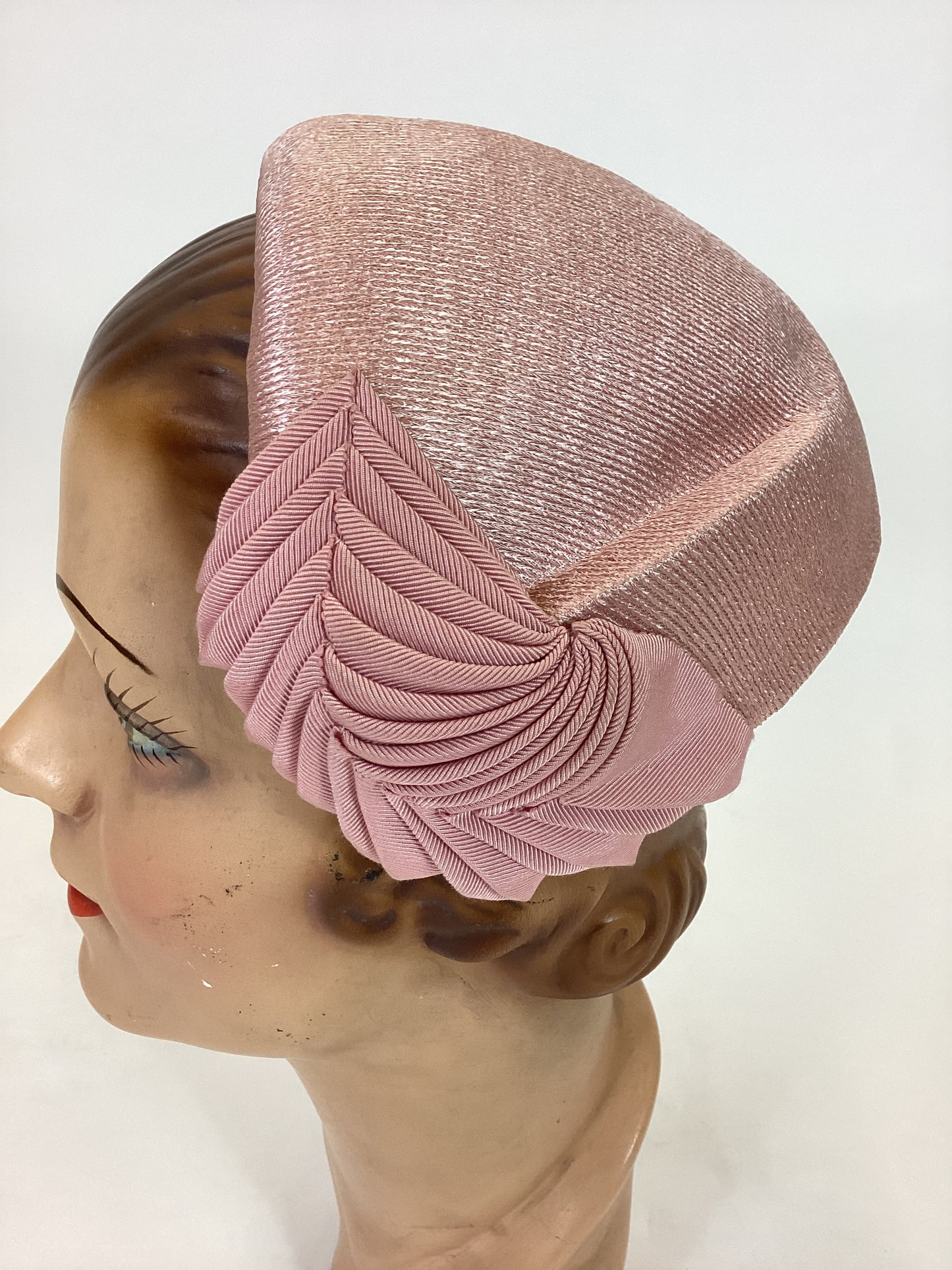 Original Beautiful 1950’s Headpiece - in palest of pink