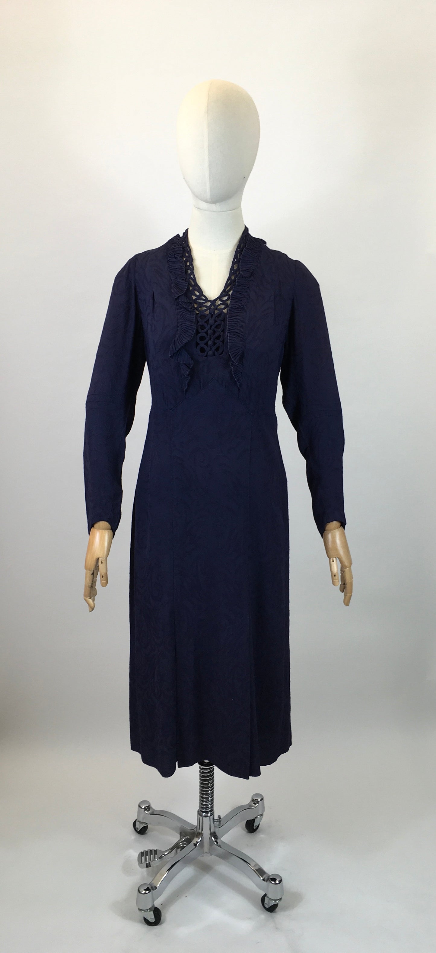 Original 1930's Darling Crepe dress - In a Classical timeless Navy