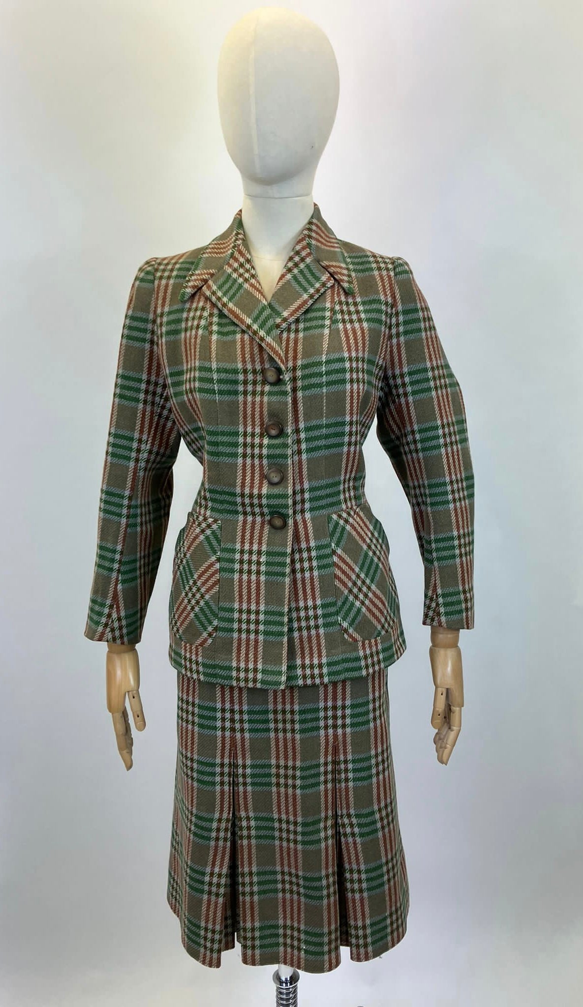 Original 1940’s CC41 Spectacular Woollen Plaid suit - in Greens and brown plaid