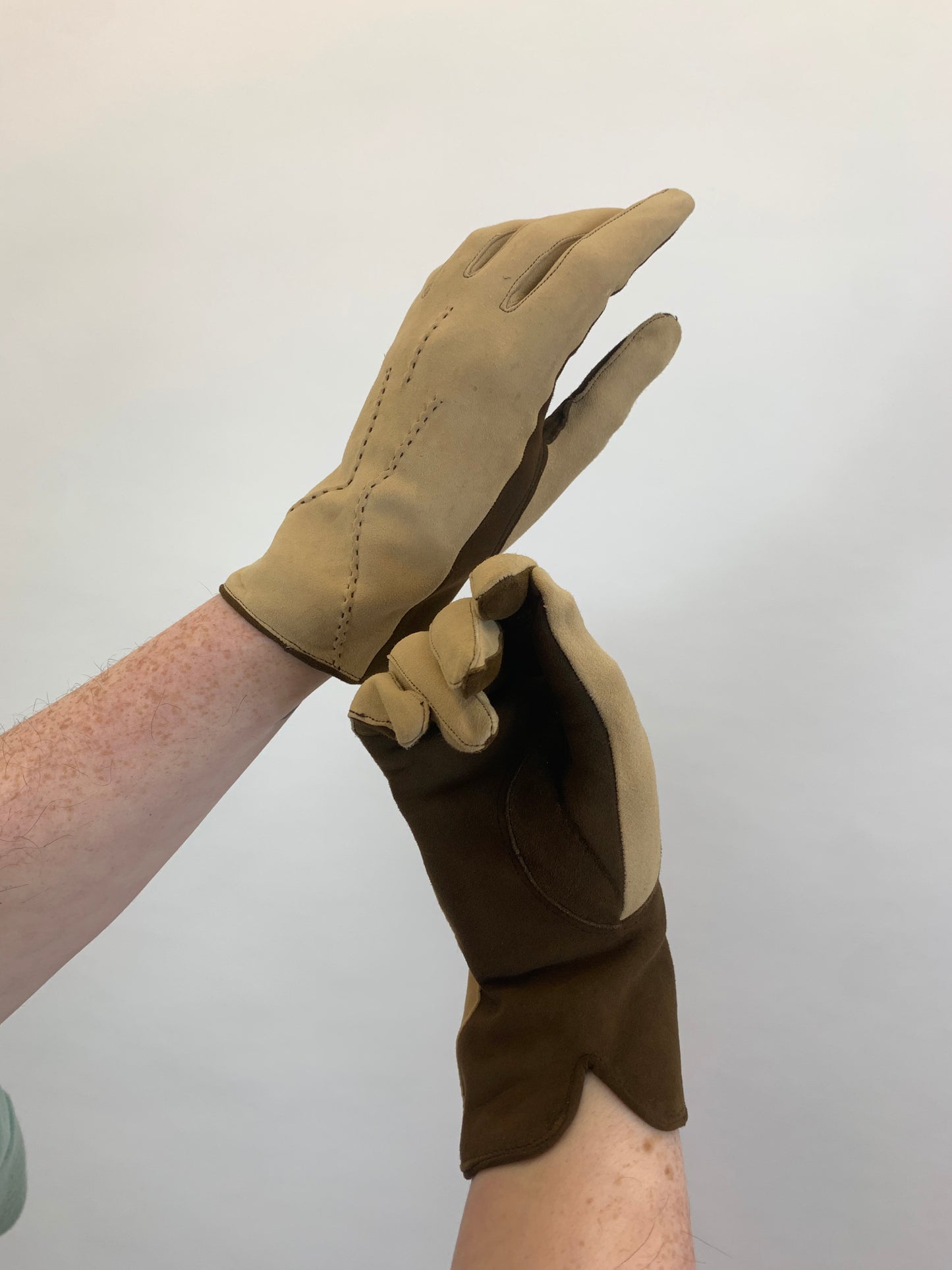 Original 1940's pair Gloves - 2 tone Fawn and Brown colourway