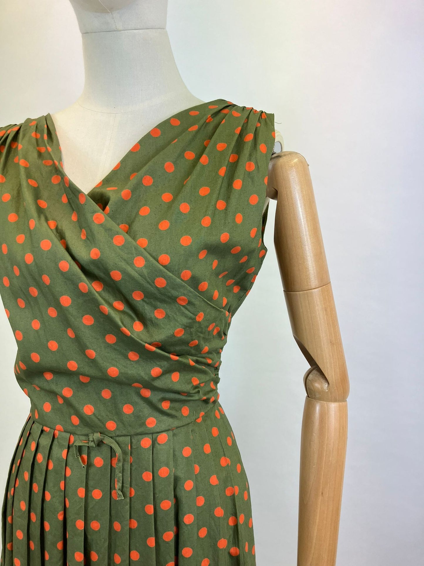 Original 1950’s Deadstock Polka Dot Dress - in Dark Green / Cinnamon dots