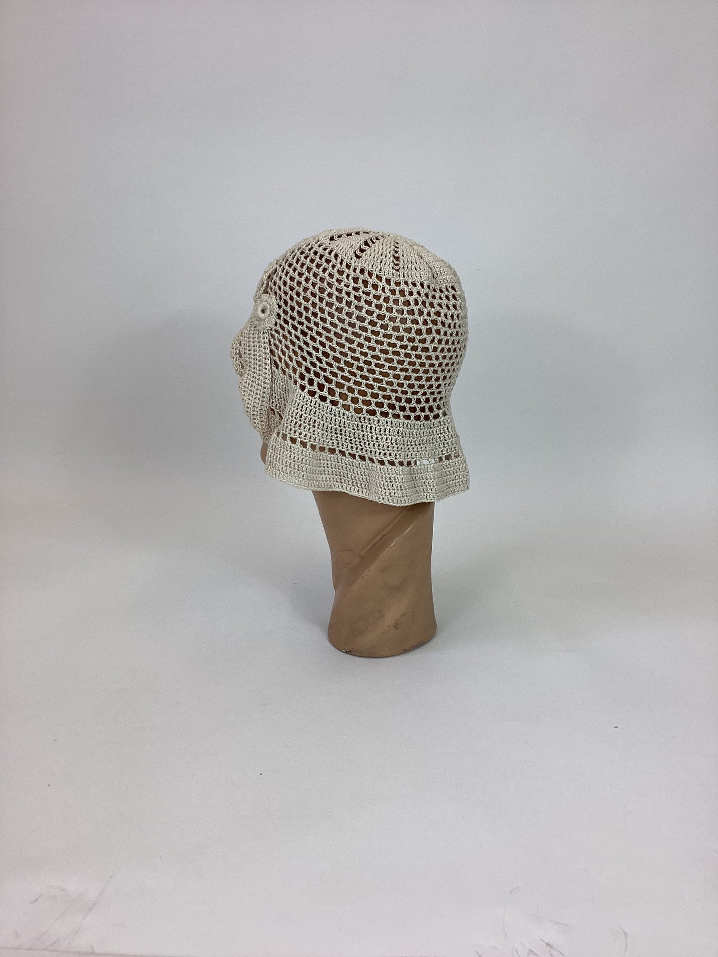 Original 20's / 30's Fine Crochet cloche hat - in a subtle cream.